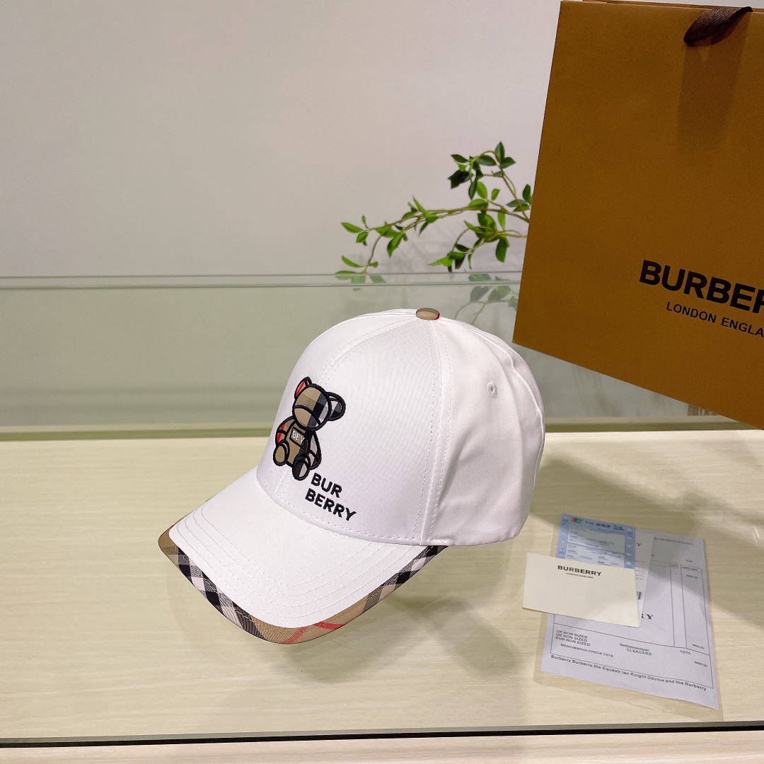 Burberry巴宝莉立体刺绣原单棒球帽