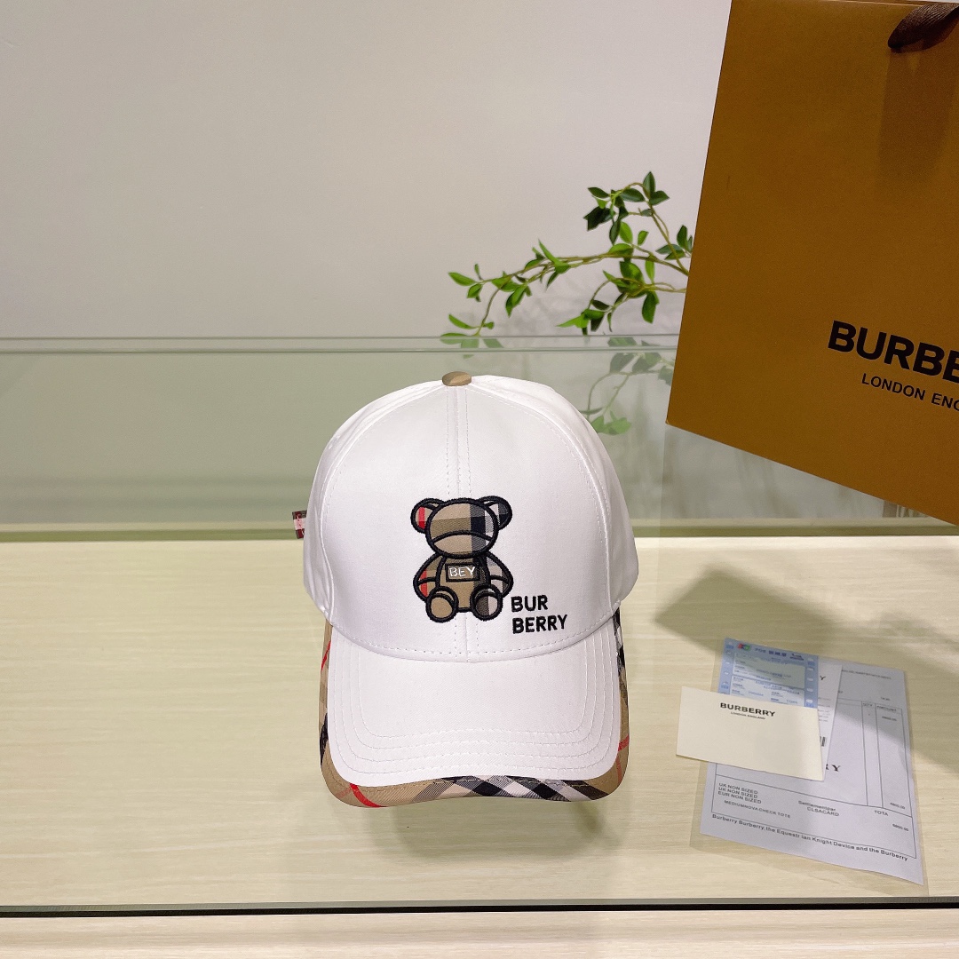 Burberry巴宝莉立体刺绣原单棒球帽