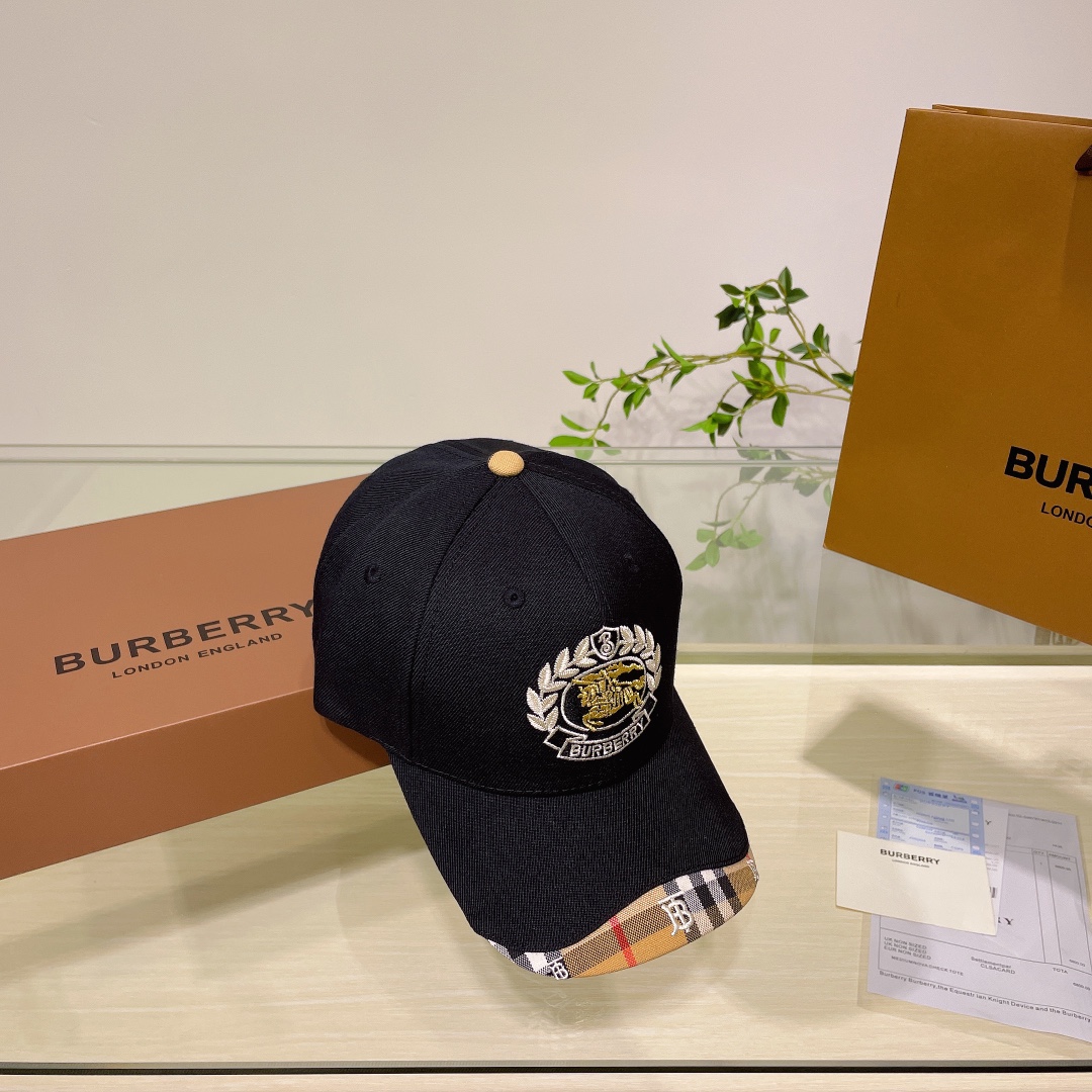 Burberry巴宝莉立体刺绣原单棒球帽