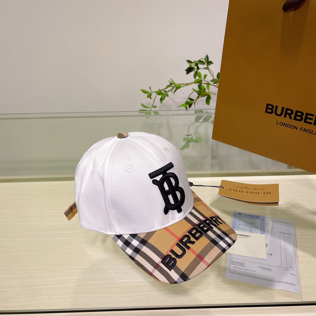 Burberry巴宝莉立体刺绣原单棒球帽