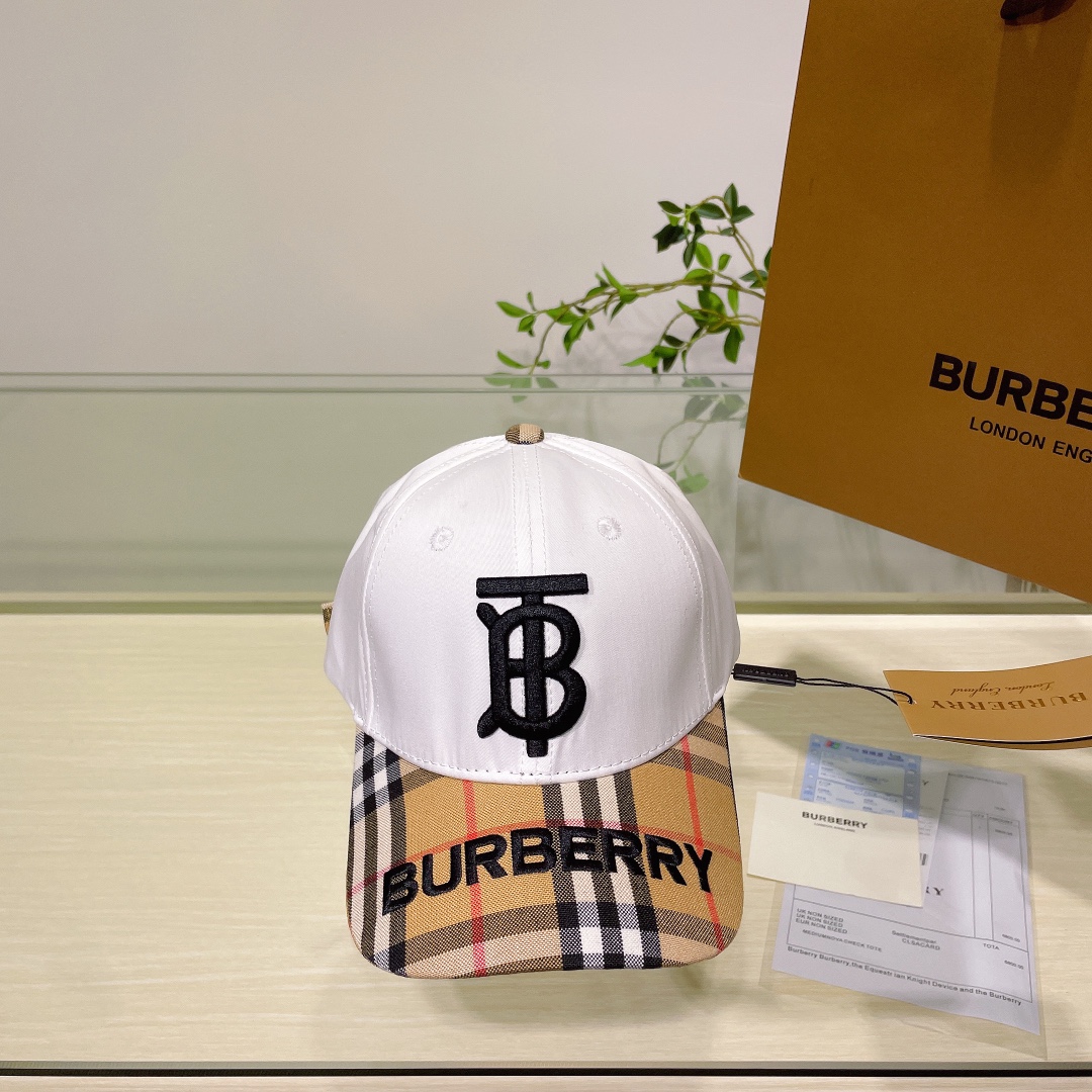 Burberry巴宝莉立体刺绣原单棒球帽