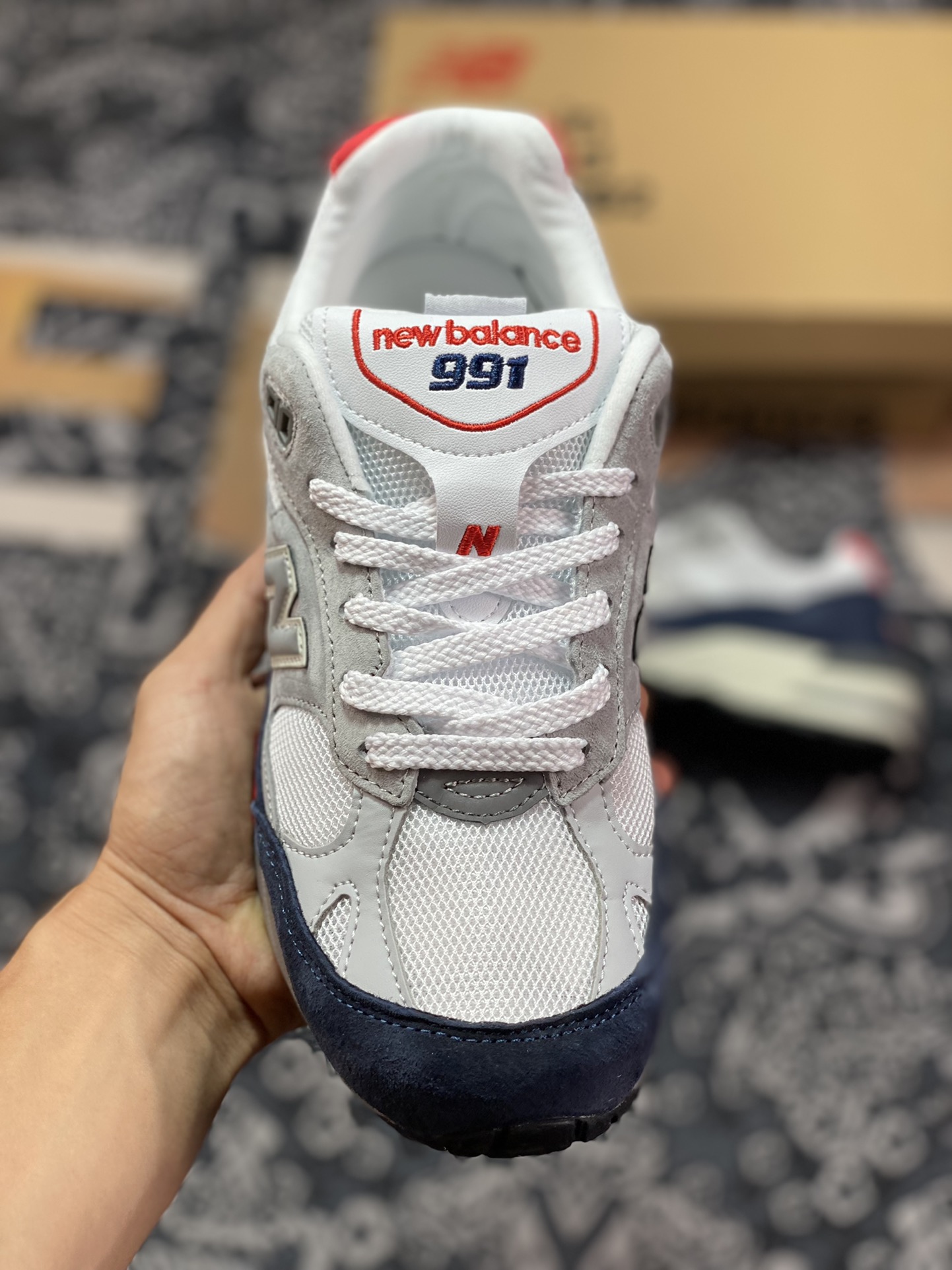 New Balance Made in USA M991 series American-made running shoes ”Gray, White, Navy, Blue and Red” M991GWR