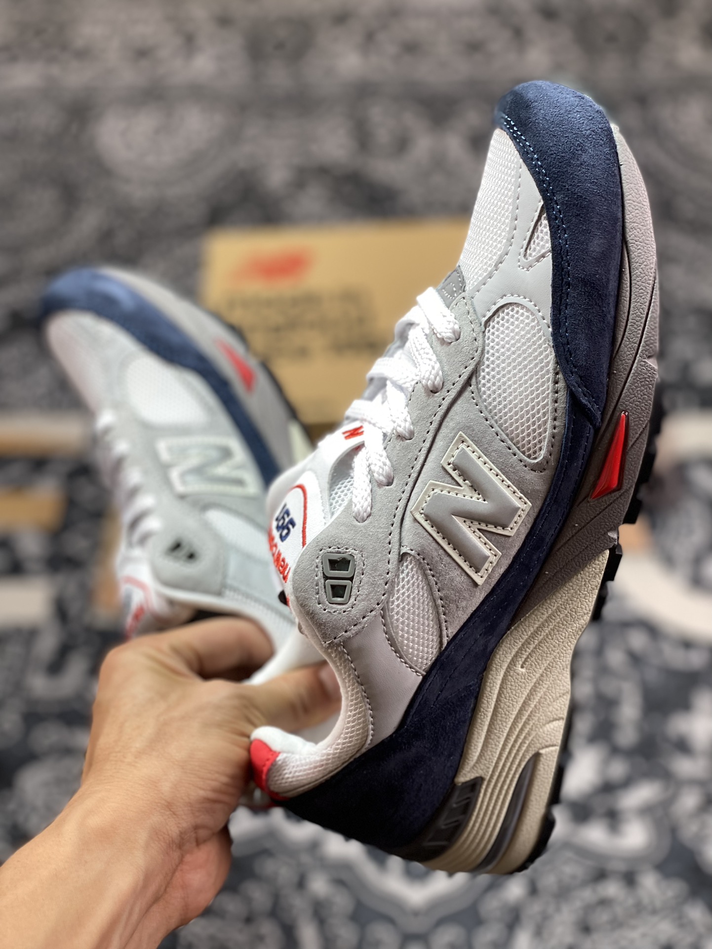 New Balance Made in USA M991 series American-made running shoes ”Gray, White, Navy, Blue and Red” M991GWR