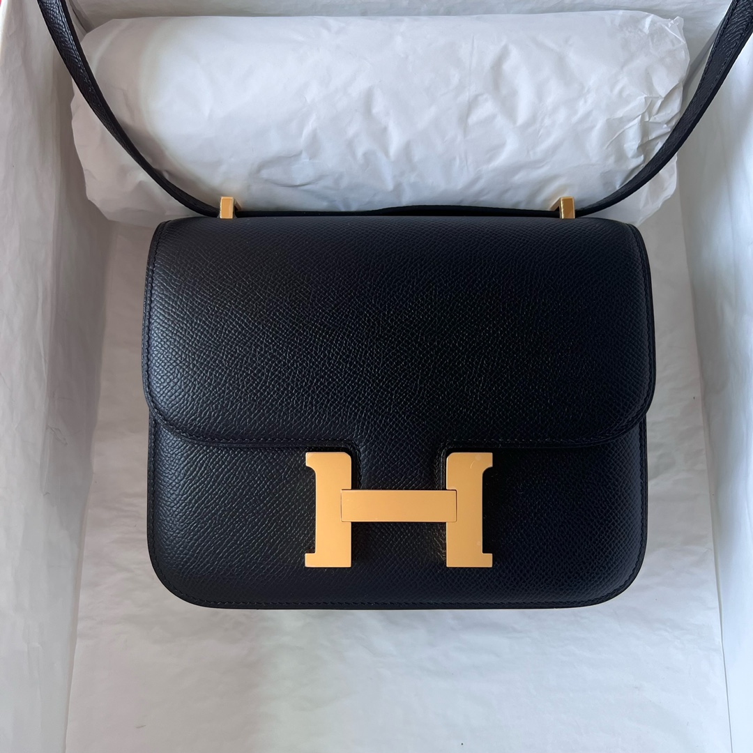 Hermès 25 small quantity Arrived! Constance19cm Epsom original palm print leather ck89 black Noir gold buckle top hand-sewn Mirror with mirror re