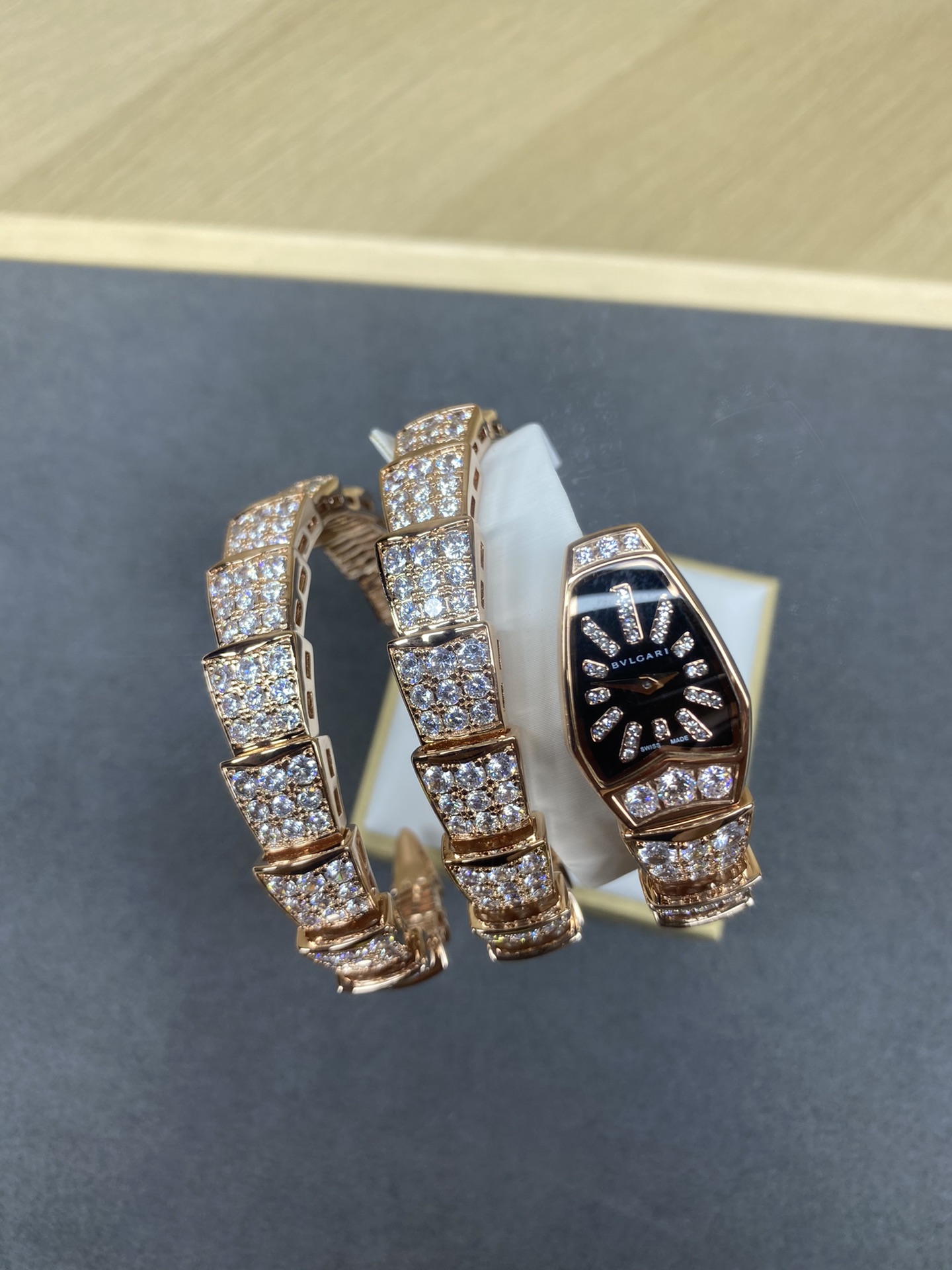 NO:741827,rose gold triple circle snake,19860909玫瑰金三圈蛇,,Watch