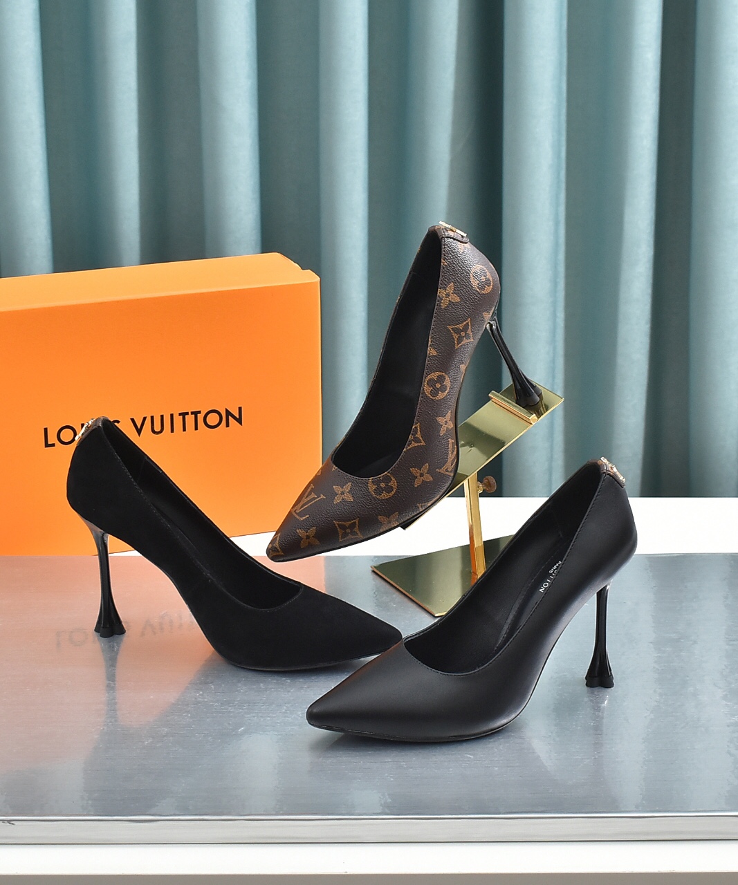 [Rose] [Rose] LV personalidad única fuera de los modelos de fuego enviados, perfecta última forma, e