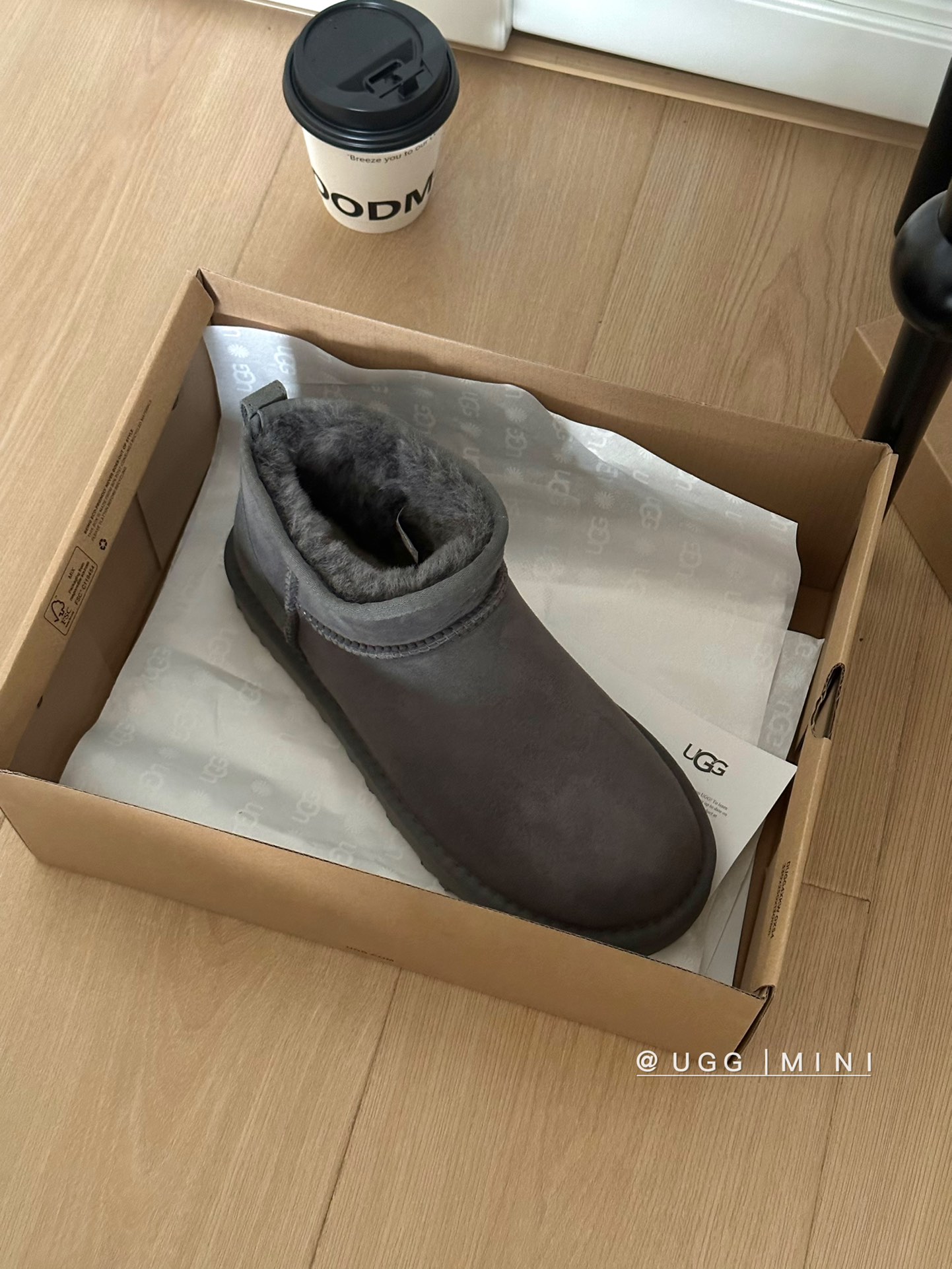 🆕🔜mini～周冬雨｜男款
▪️采用隆丰澳洲进口皮毛一体
▪️防滑.耐磨大底  
size：40-44【