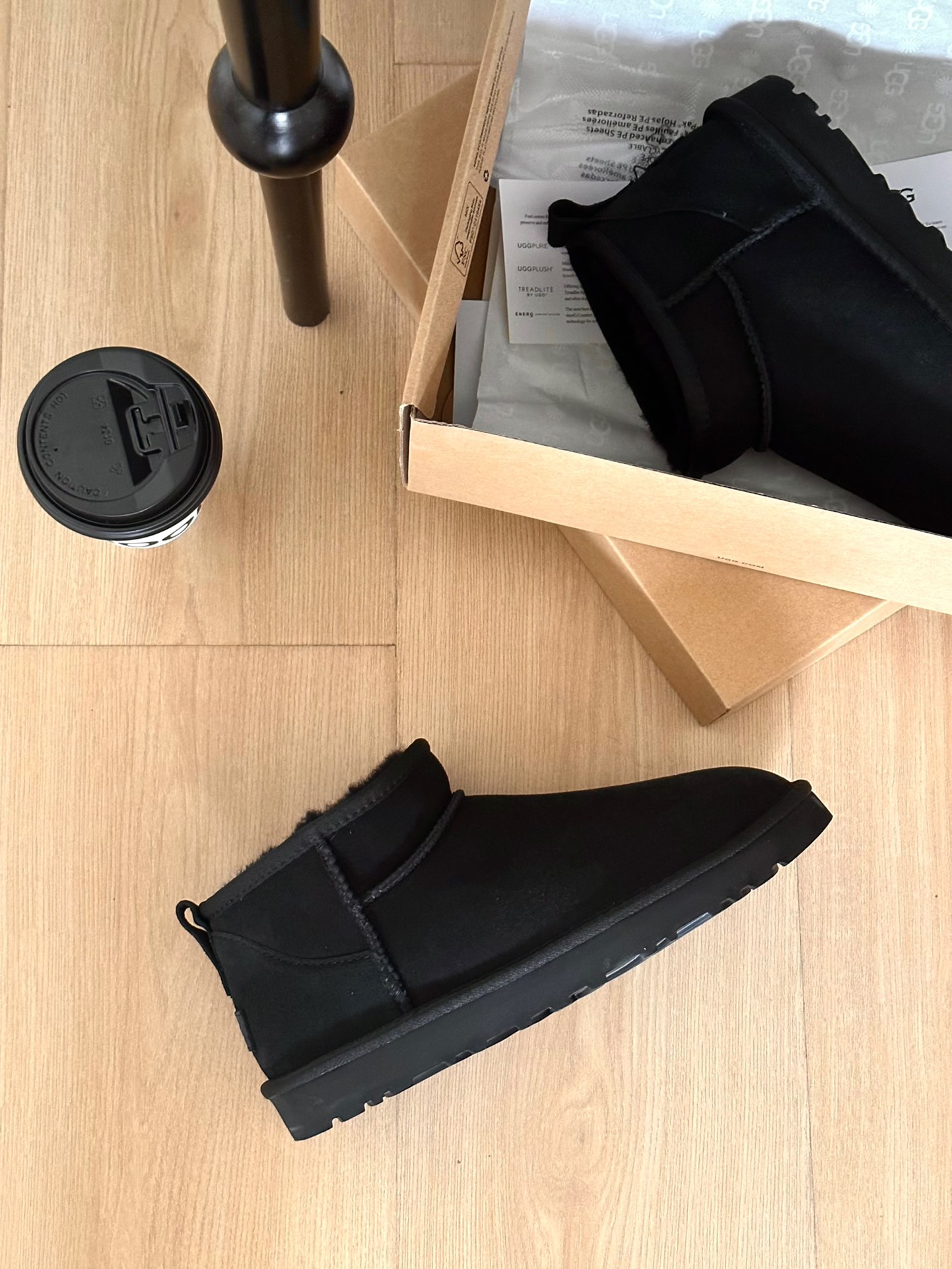 🆕🔜mini～周冬雨｜男款
▪️采用隆丰澳洲进口皮毛一体
▪️防滑.耐磨大底  
size：40-44【