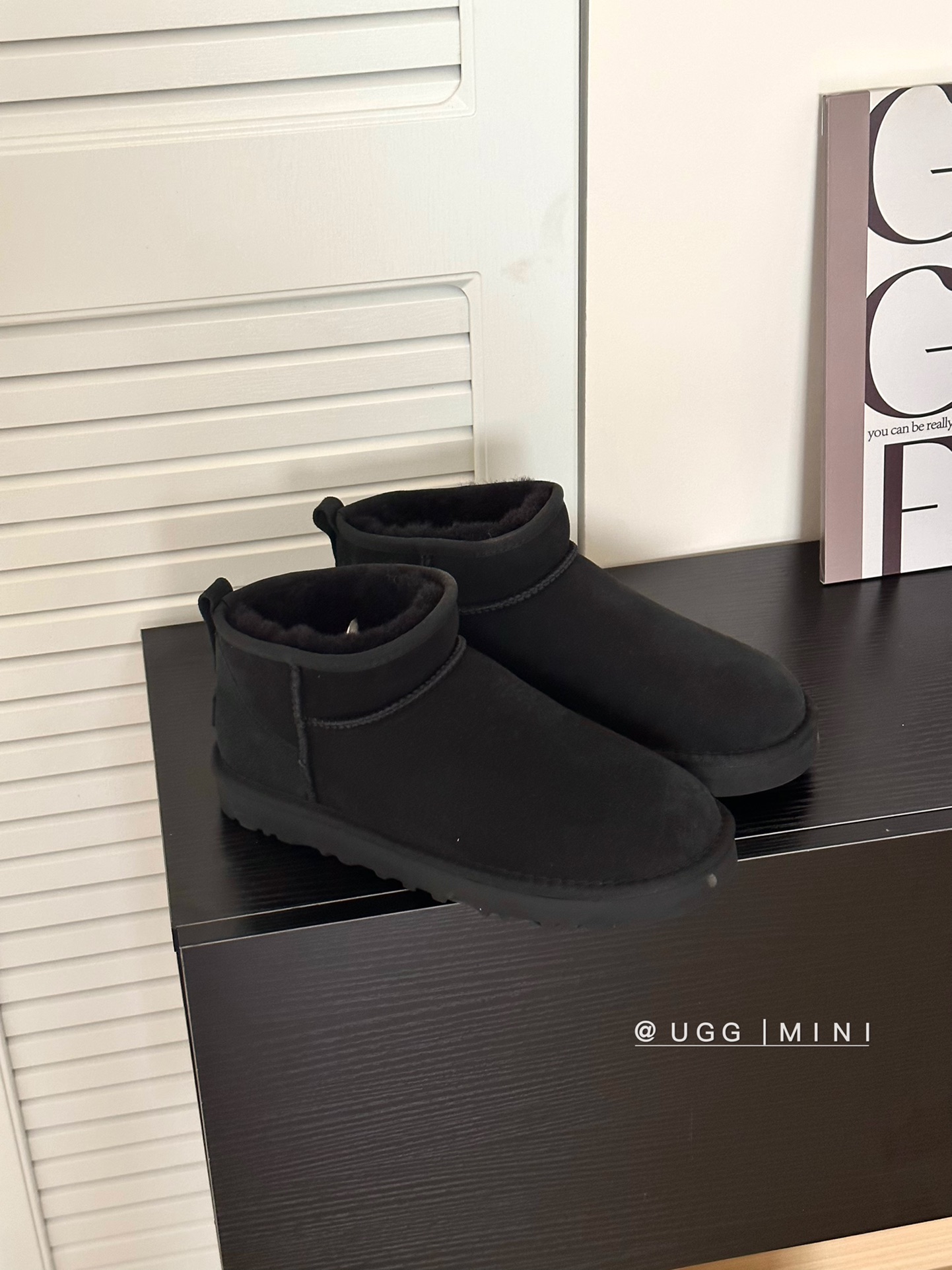 🆕🔜mini～周冬雨｜男款
▪️采用隆丰澳洲进口皮毛一体
▪️防滑.耐磨大底  
size：40-44【