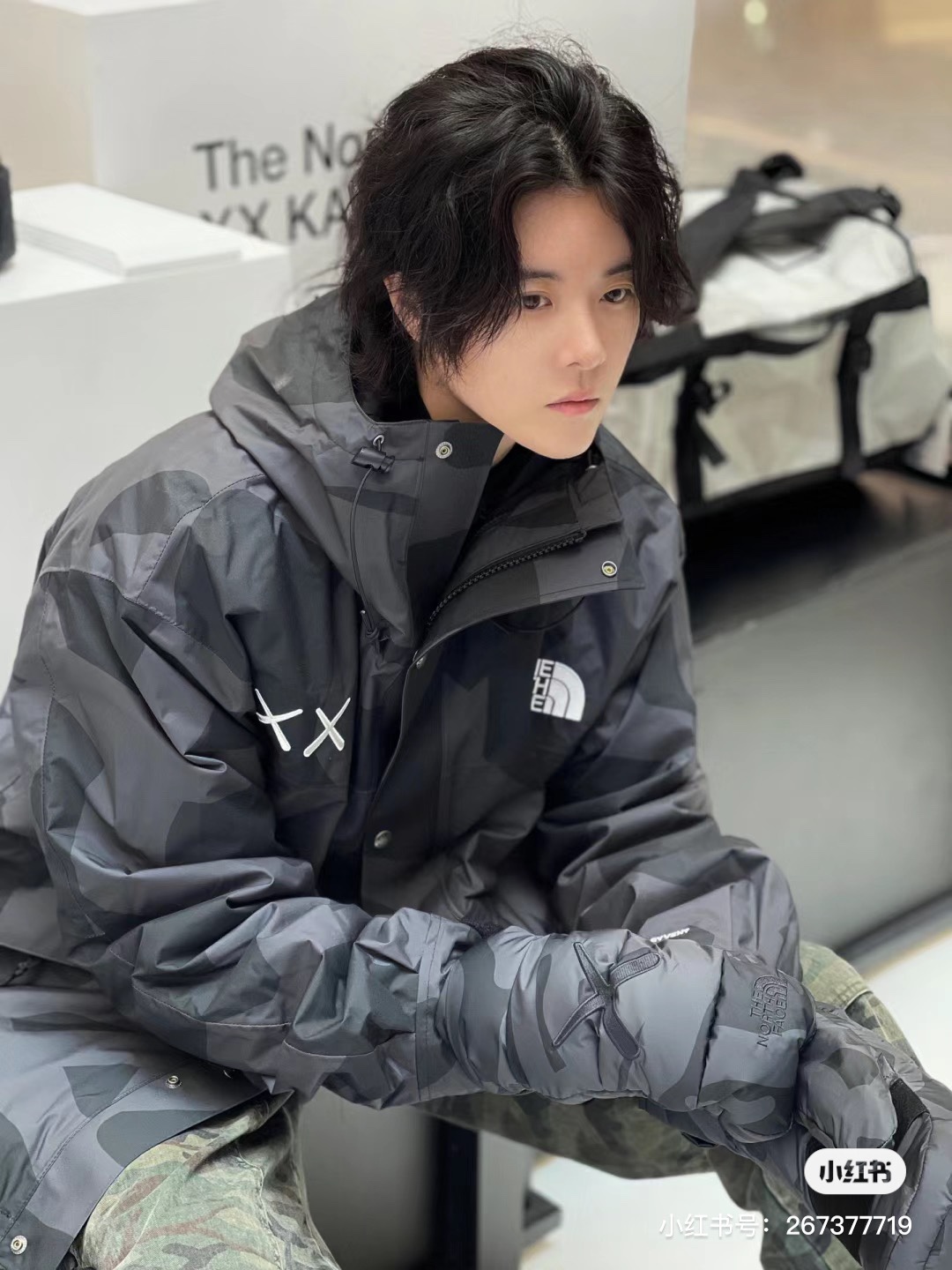 上身效果👀 The North Face x Kaws|北面kaws XX联名 冲锋衣