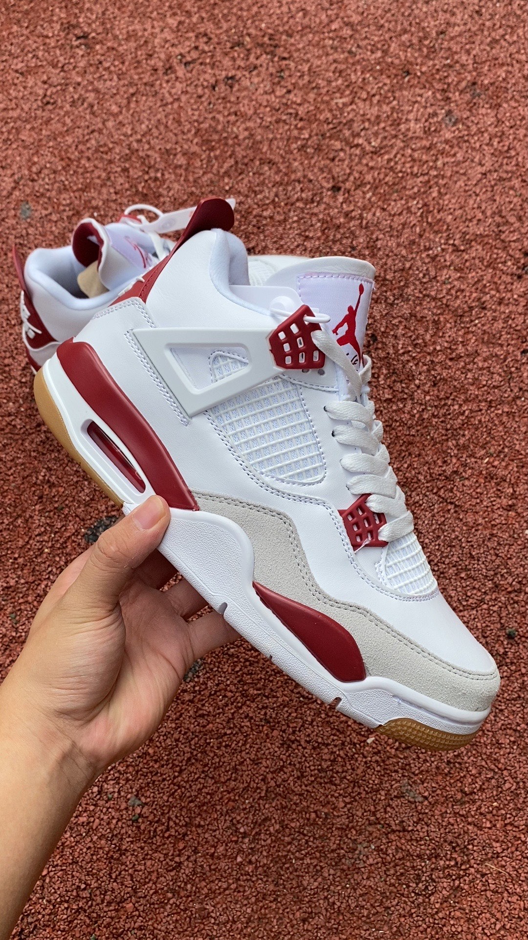 aj4sb联名白酒红尺码40-47.