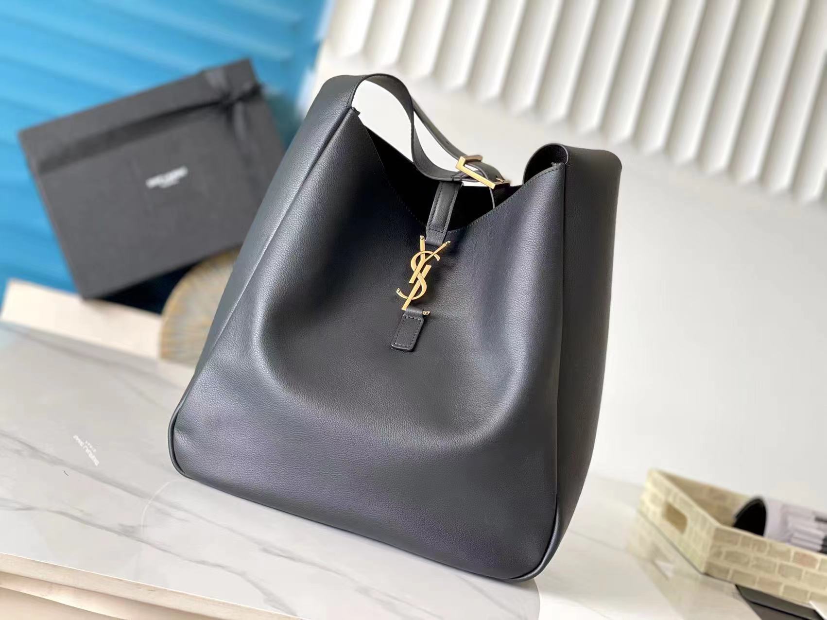 Yves Saint Laurent Handbags Crossbody & Shoulder Bags Underarm