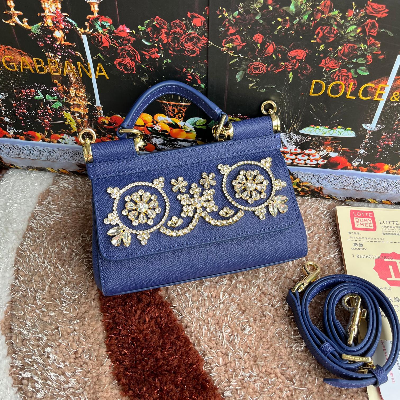 款号4133掌纹高端货Dolce&Gabbana杜嘉班纳时尚界另一款铂金包细腻手工制造经典款纯色百搭众多