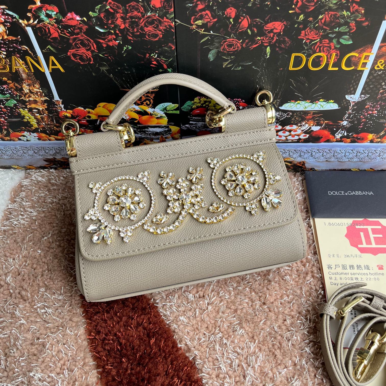 款号4133掌纹高端货Dolce&Gabbana杜嘉班纳时尚界另一款铂金包细腻手工制造经典款纯色百搭众多