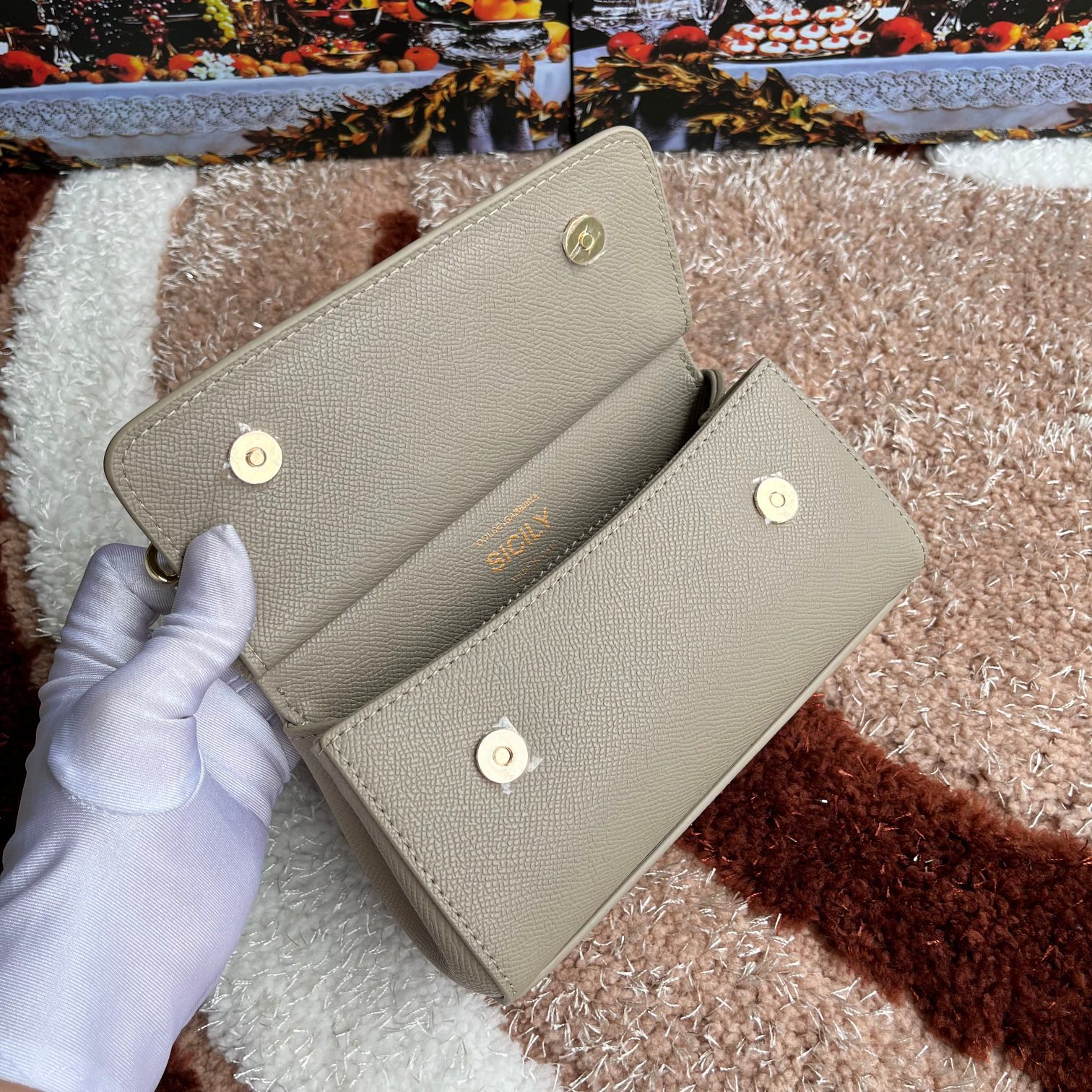 款号4133掌纹高端货Dolce&Gabbana杜嘉班纳时尚界另一款铂金包细腻手工制造经典款纯色百搭众多