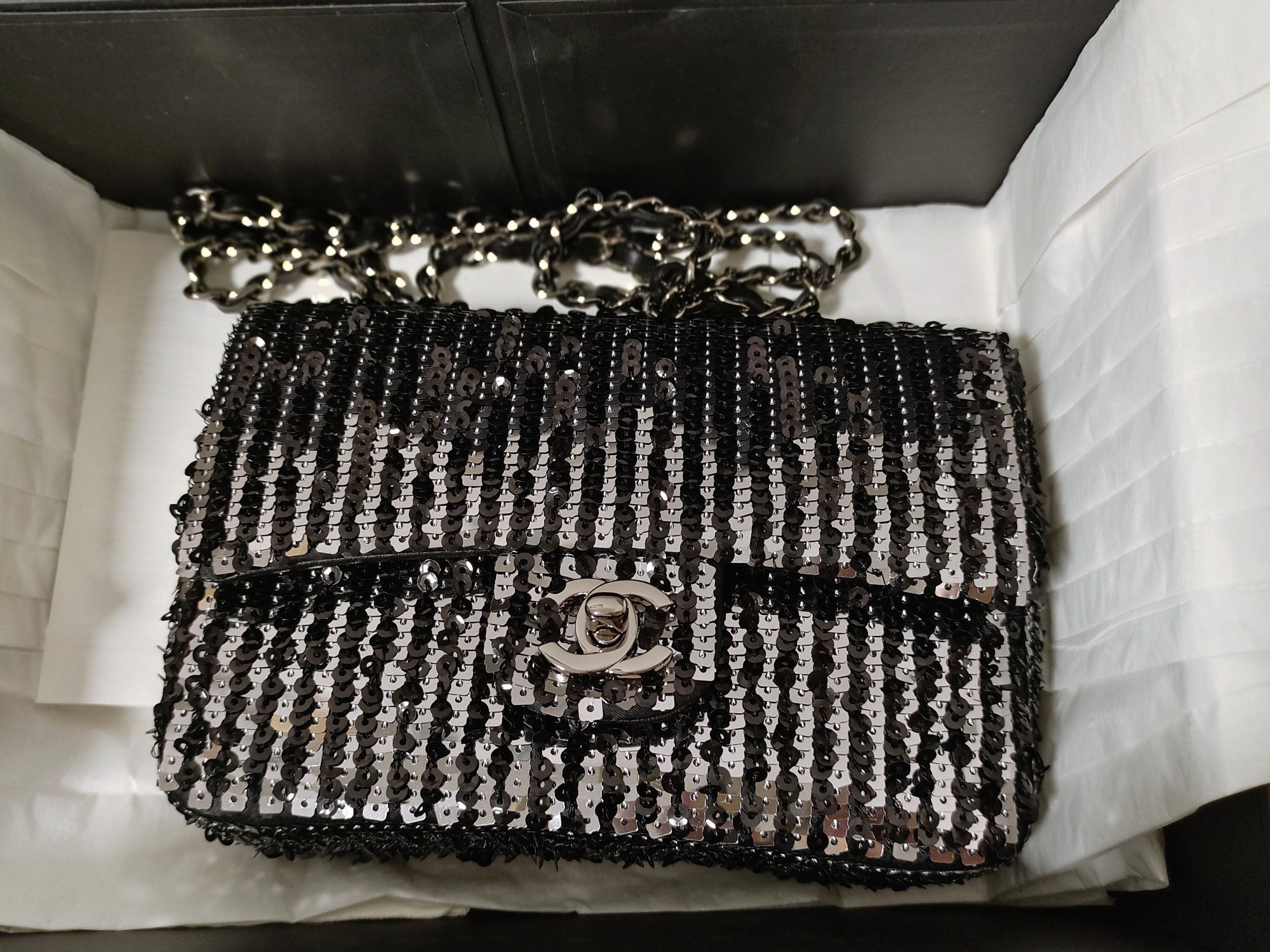 Chanel Xiaoxiang counter edition inspection CF large mini sequin blackHandmade sequins