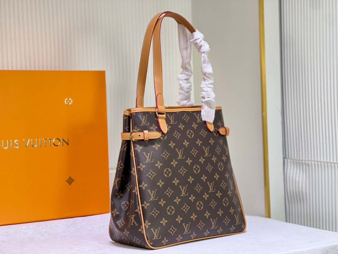 批160💰✨M51153老花Monogram的A4形中古购物袋，逛街购物或携带文件尤为方便。肩背式袋子，配有钩扣开合和数个多功能口袋。尺寸 (长x高x宽): 34cm x 30cm x 15.5cm