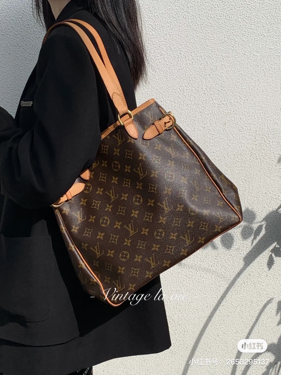 批160💰✨M51153老花Monogram的A4形中古购物袋，逛街购物或携带文件尤为方便。肩背式袋子，配有钩扣开合和数个多功能口袋。尺寸 (长x高x宽): 34cm x 30cm x 15.5cm