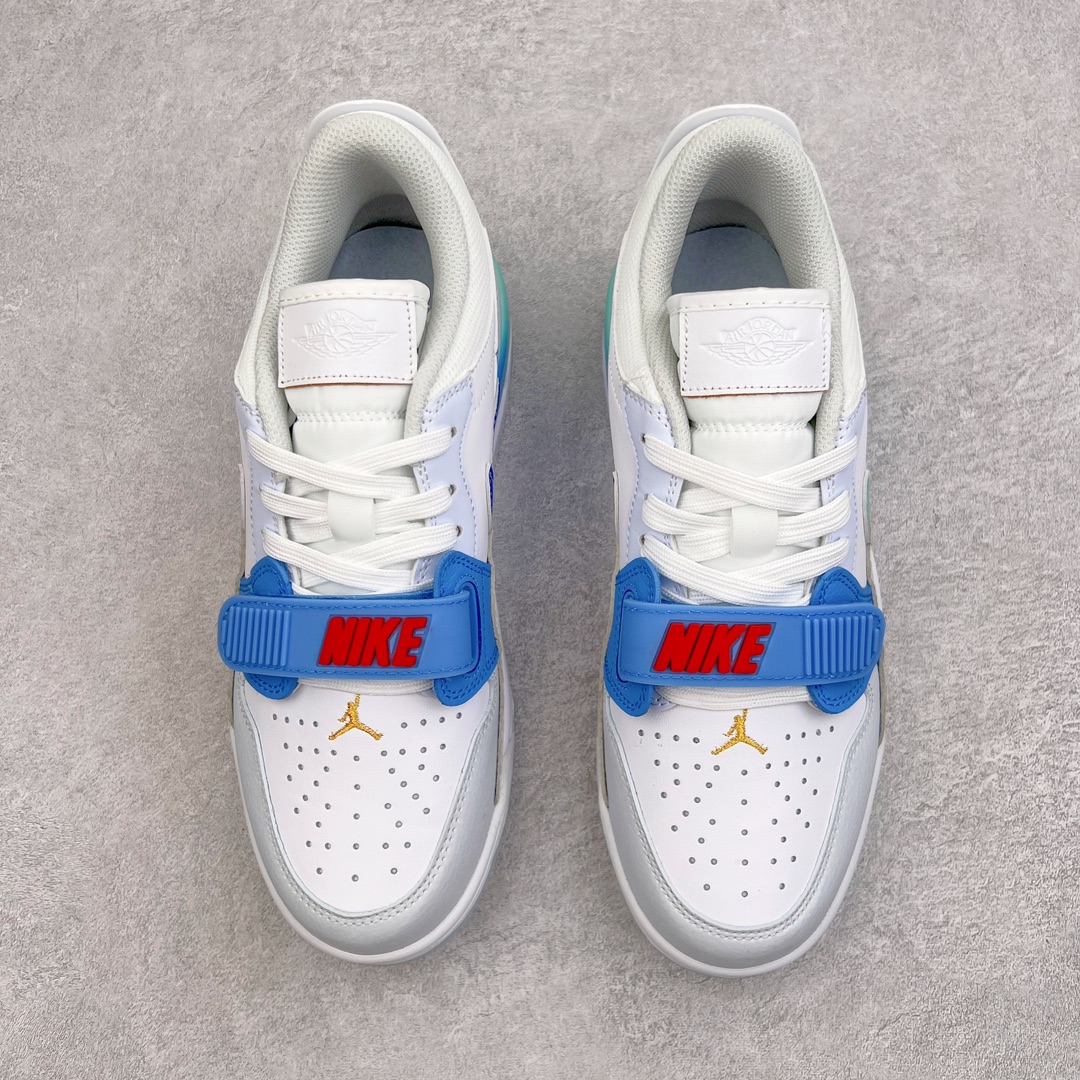 图片[2]-💰220 ＃KZ神版 Air Jordan Legacy AJ312 Low 低帮复古篮球鞋 灰蓝 FN8896-131 市场最强独一档产物 全套原纸板楦头开发 原厂大底磨具加持立体防滑纹理 原档数据后跟TPU子母扣魔术贴 原装可视Air Sole气垫 原汁原味最完美的312代版型 唯一正确鞋头趴度弧度高度鞋身腰线 进口港宝加持 后跟自然饱满 全鞋荧光划线卡点 追求极致完美 每一双都是工艺品 多重QC质检 超越公司货的品控标准 实实在在的免检产品 鞋身采用了皮革材质打造 横跨鞋面的魔术贴十分吸睛 侧面的Swoosh Logo的一部分被鞋面遮挡了一部分 颇具玩味 魔术贴上标有NK标识 而鞋舌上是Jordan的经典红色飞翼Logo 后跟和鞋底均采用了AJ3的设计 后跟上同样也使用了经典的爆裂纹图案 SIZE：36 36.5 37.5 38 38.5 39 40 40.5 41 42 42.5 43 44 44.5 45 46 47.5 编码：by2936090-运动鞋