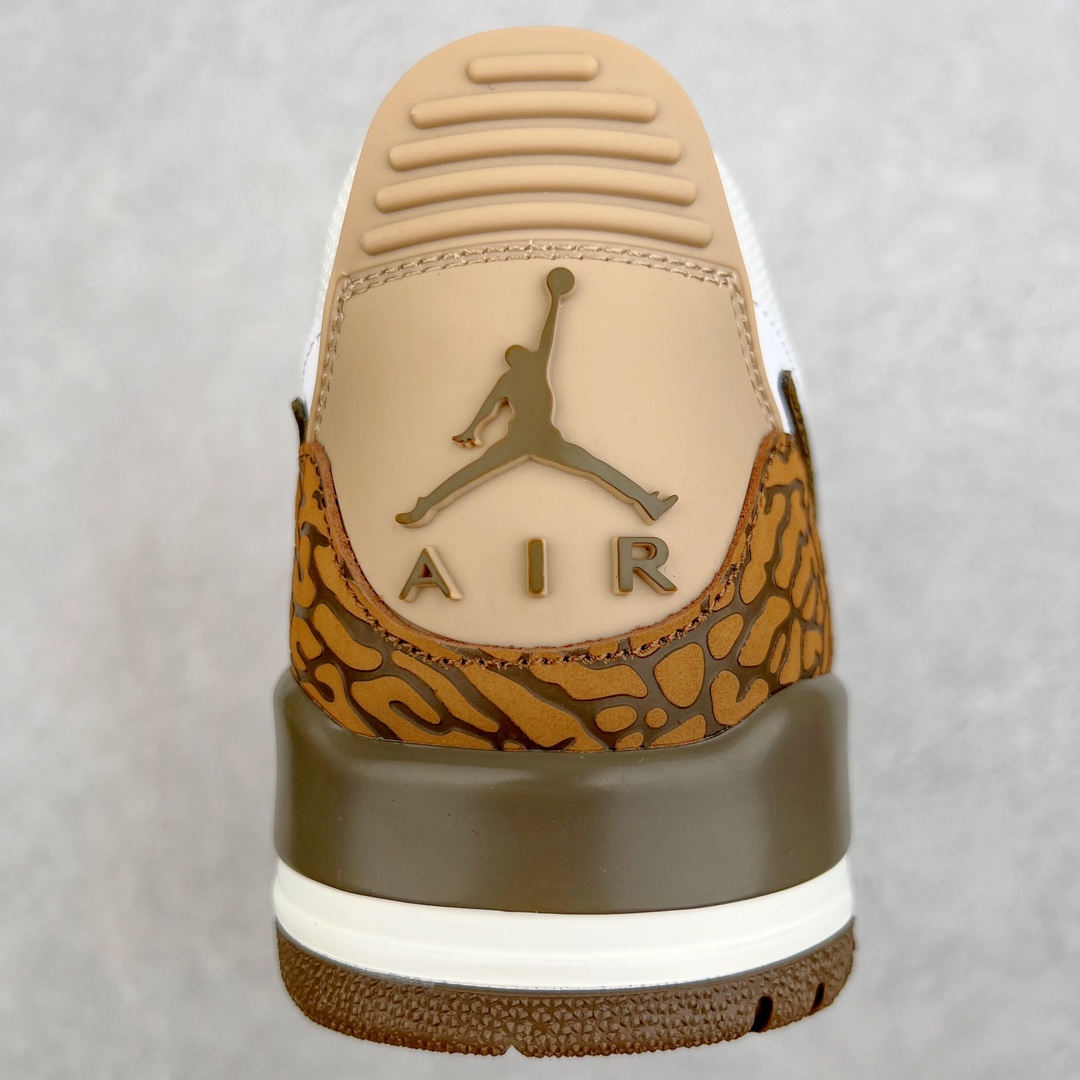 图片[8]-💰220 ＃KZ神版 Air Jordan Legacy AJ312 Low 低帮复古篮球鞋 摩卡白棕 FQ6859-201 市场最强独一档产物 全套原纸板楦头开发 原厂大底磨具加持立体防滑纹理 原档数据后跟TPU子母扣魔术贴 原装可视Air Sole气垫 原汁原味最完美的312代版型 唯一正确鞋头趴度弧度高度鞋身腰线 进口港宝加持 后跟自然饱满 全鞋荧光划线卡点 追求极致完美 每一双都是工艺品 多重QC质检 超越公司货的品控标准 实实在在的免检产品 鞋身采用了皮革材质打造 横跨鞋面的魔术贴十分吸睛 侧面的Swoosh Logo的一部分被鞋面遮挡了一部分 颇具玩味 魔术贴上标有NK标识 而鞋舌上是Jordan的经典红色飞翼Logo 后跟和鞋底均采用了AJ3的设计 后跟上同样也使用了经典的爆裂纹图案 SIZE：36 36.5 37.5 38 38.5 39 40 40.5 41 42 42.5 43 44 44.5 45 46 47.5 编码：by2936090-运动鞋