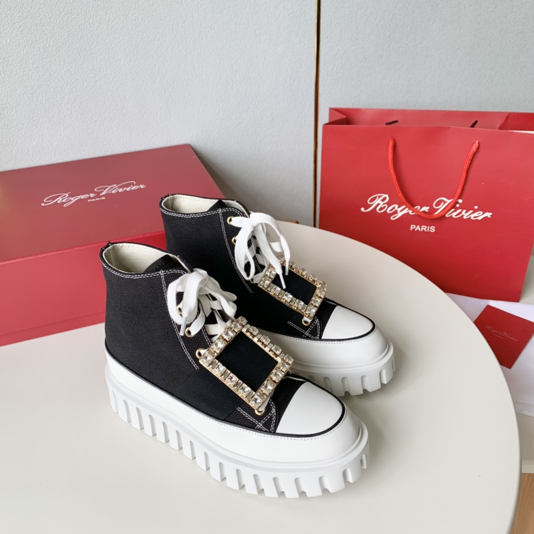 RogerVivier/RV2023