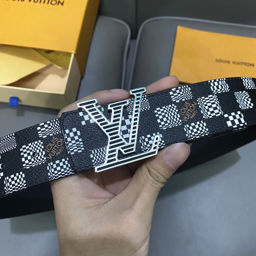 寬40mm驢家新品寬度40mmSS23專櫃在售男士新品腰帶採用雙拼色視覺效果意大利進口小牛皮飾有精巧的字