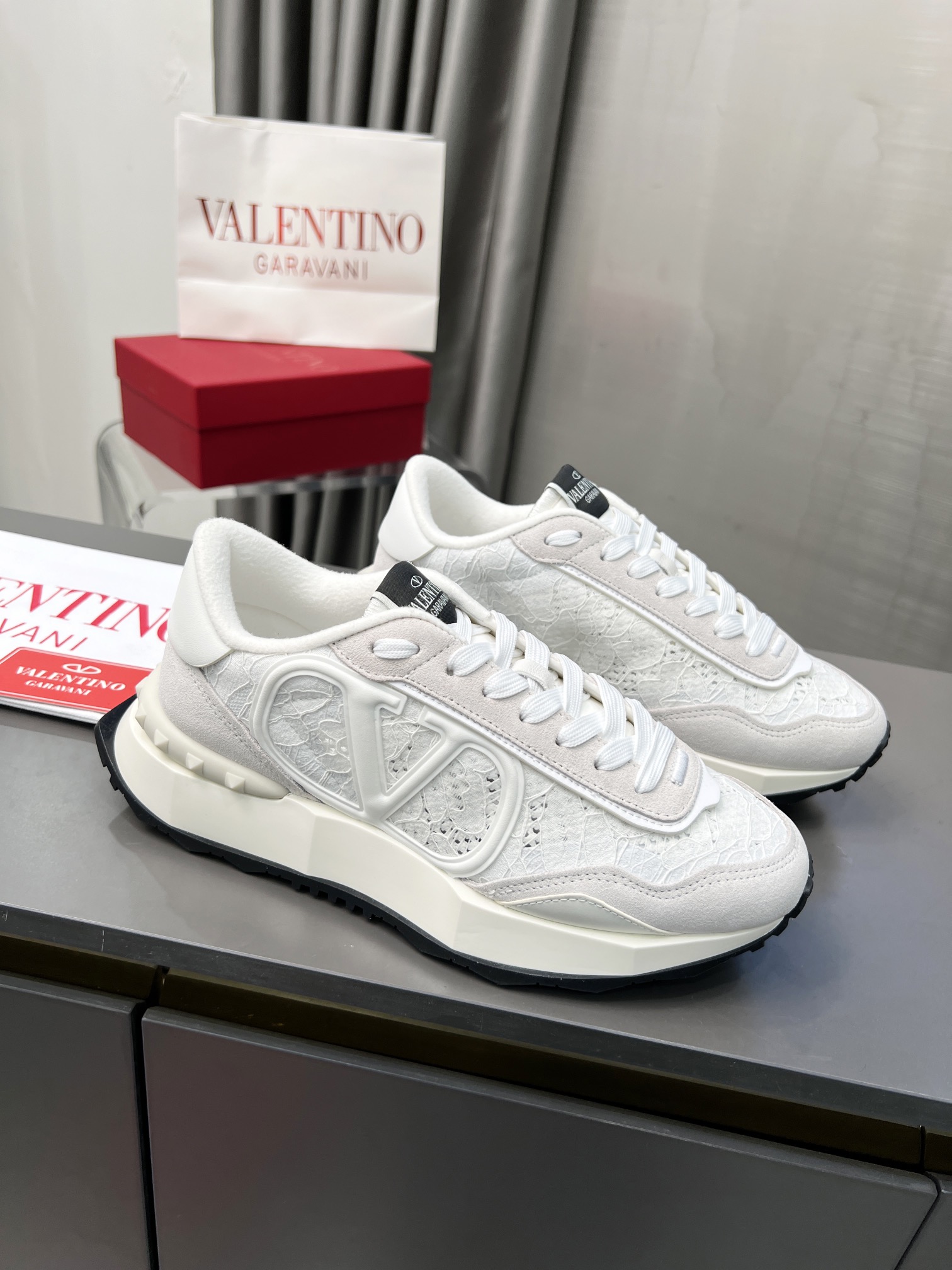 p720 VALENTINO