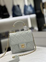 Chanel Classic Flap Bag Top
 Crossbody & Shoulder Bags Spring/Summer Collection Vintage