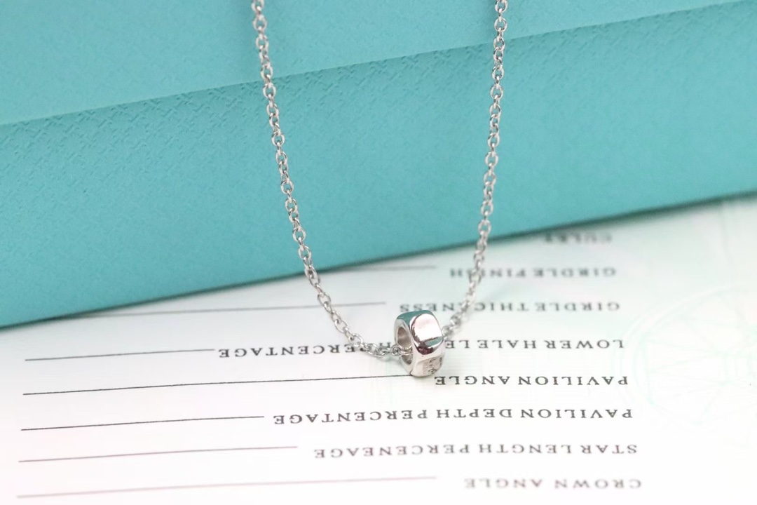 Tiffany & Co. Tiffany&Co. 单‮爱钻‬心 锁骨项链 925银