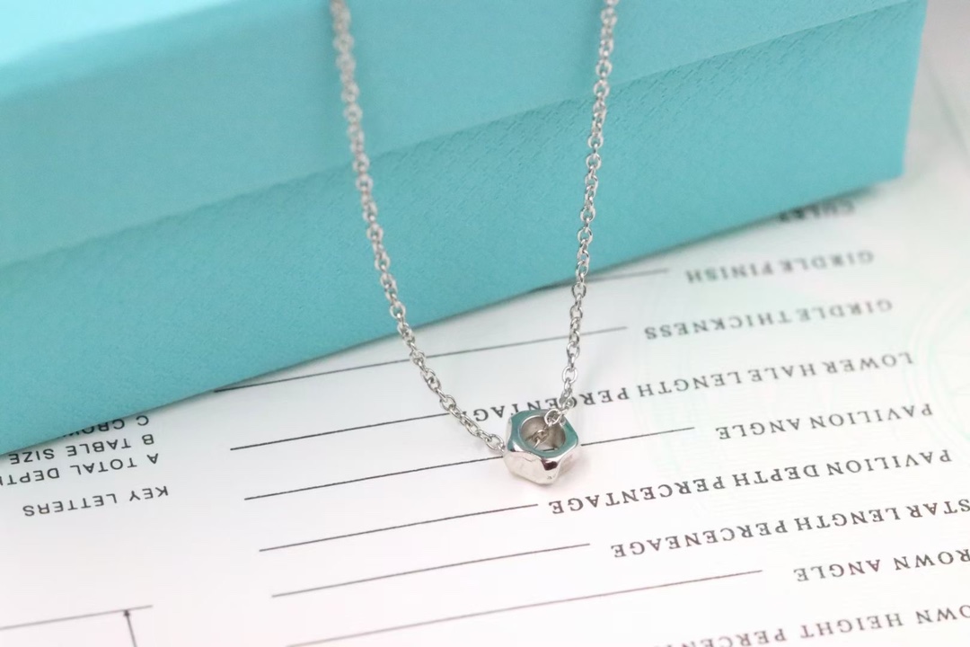 Tiffany & Co. Tiffany&Co. 单‮爱钻‬心 锁骨项链 925银
