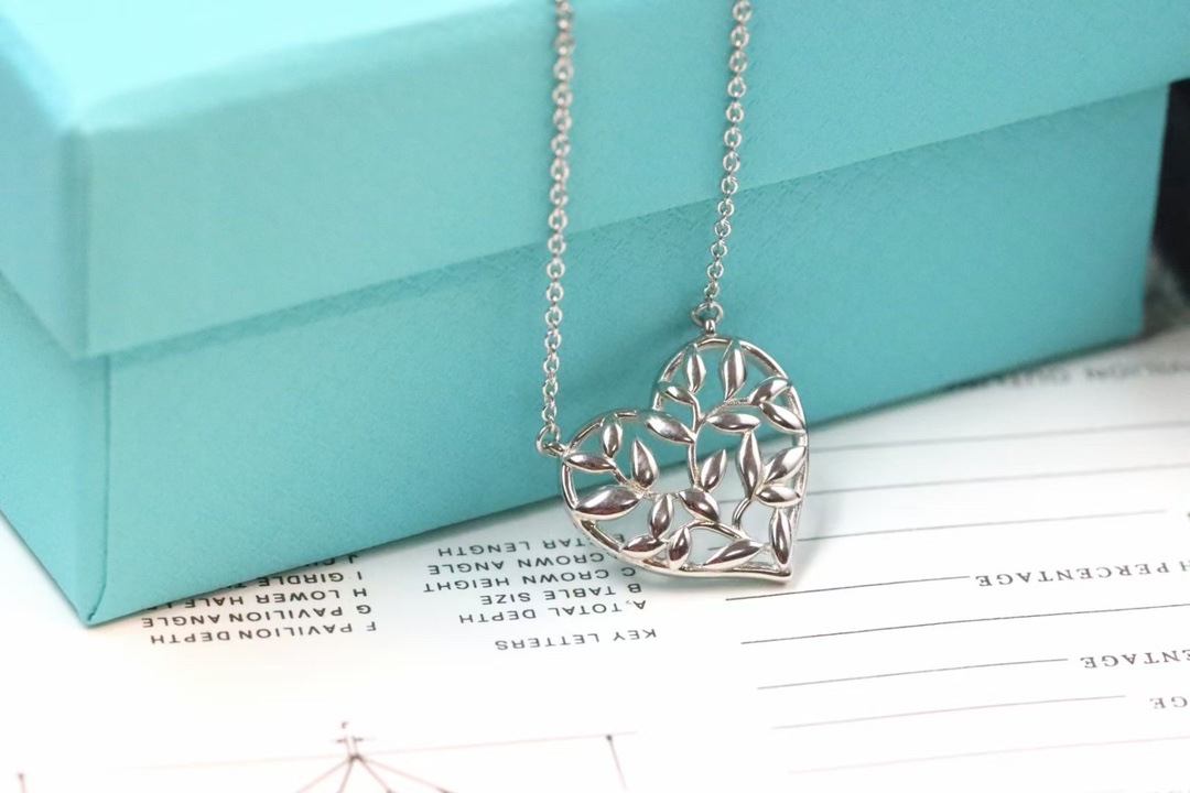 Tiffany & Co. Tiffany&Co. 橄‮叶榄‬爱心 锁‮项骨‬链 925银
