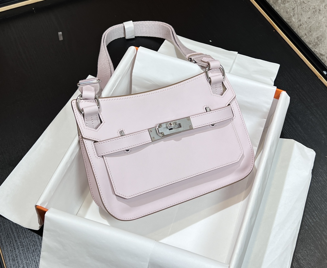 Hermès Mini Jypsiere 22cm Swift Leather Bag with Canvas Strap 1 i1690105314 9258 0