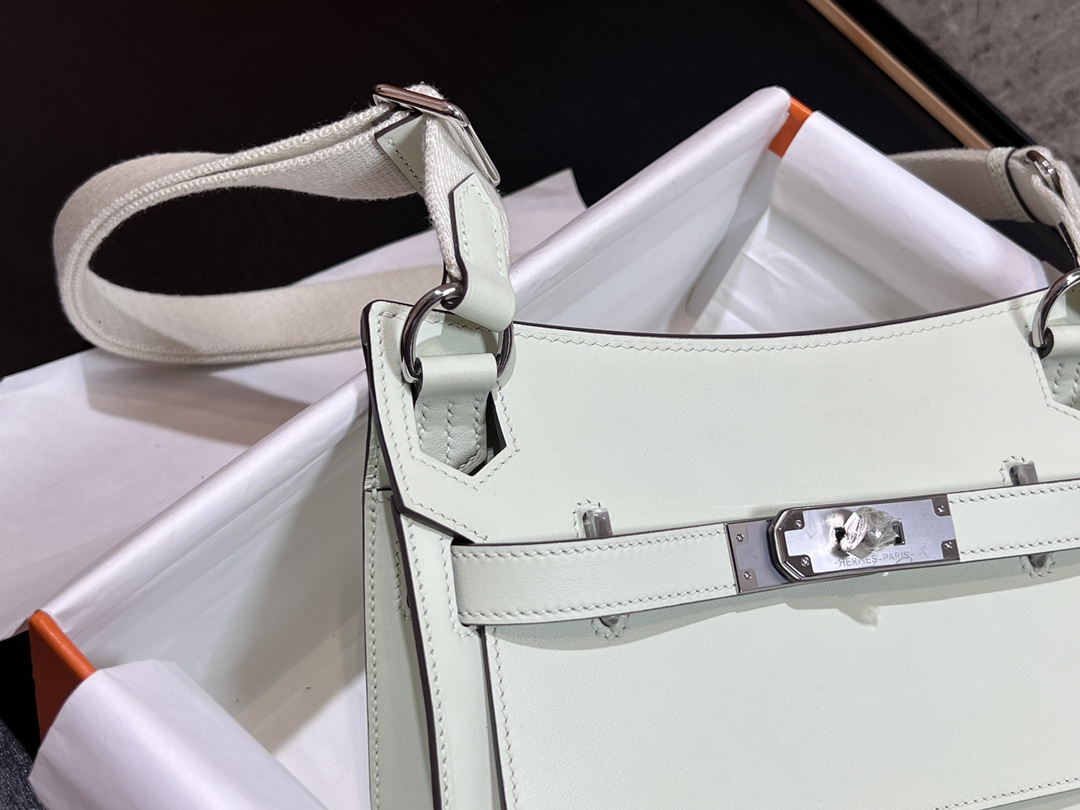 Mini Gypsiere Bag, 22cm Swift Leather with Adjustable Canvas Strap 4 i1690105720 2708 3