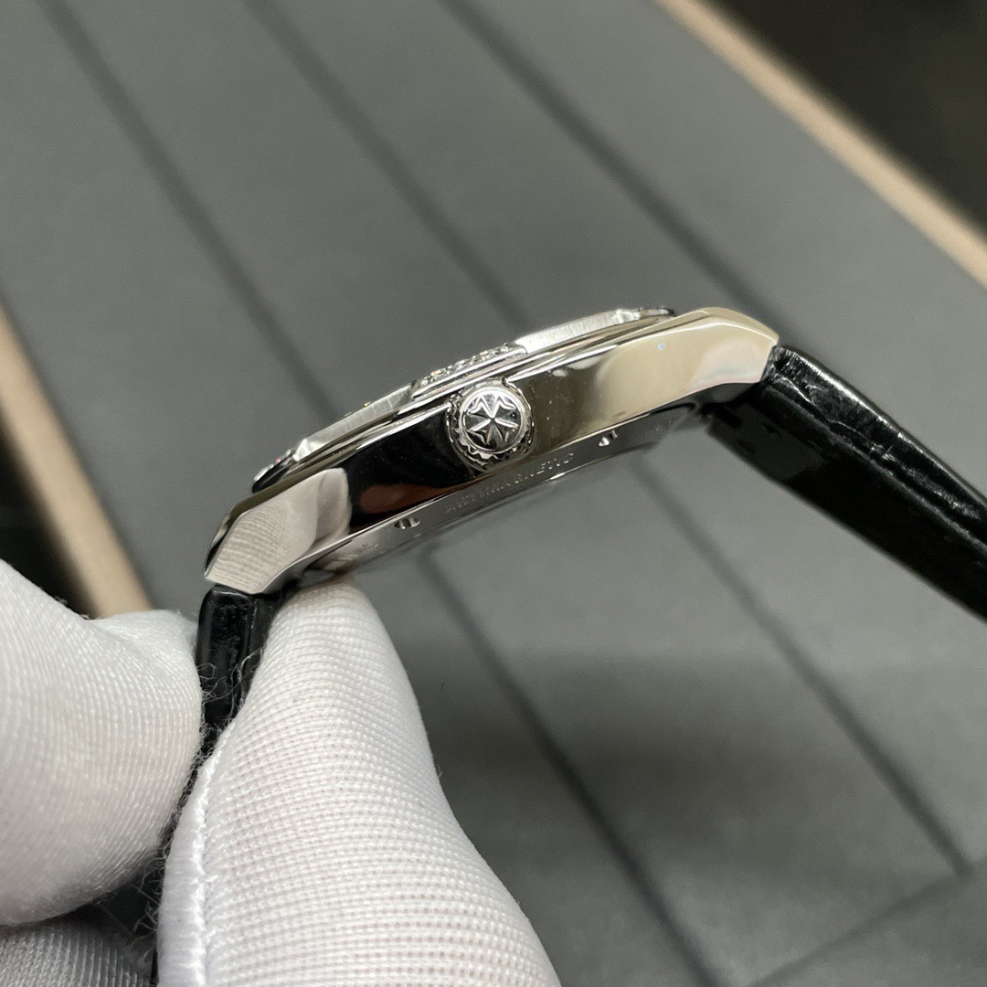 Vacheron Constantin 纵横四海系列 女士腕表33mm