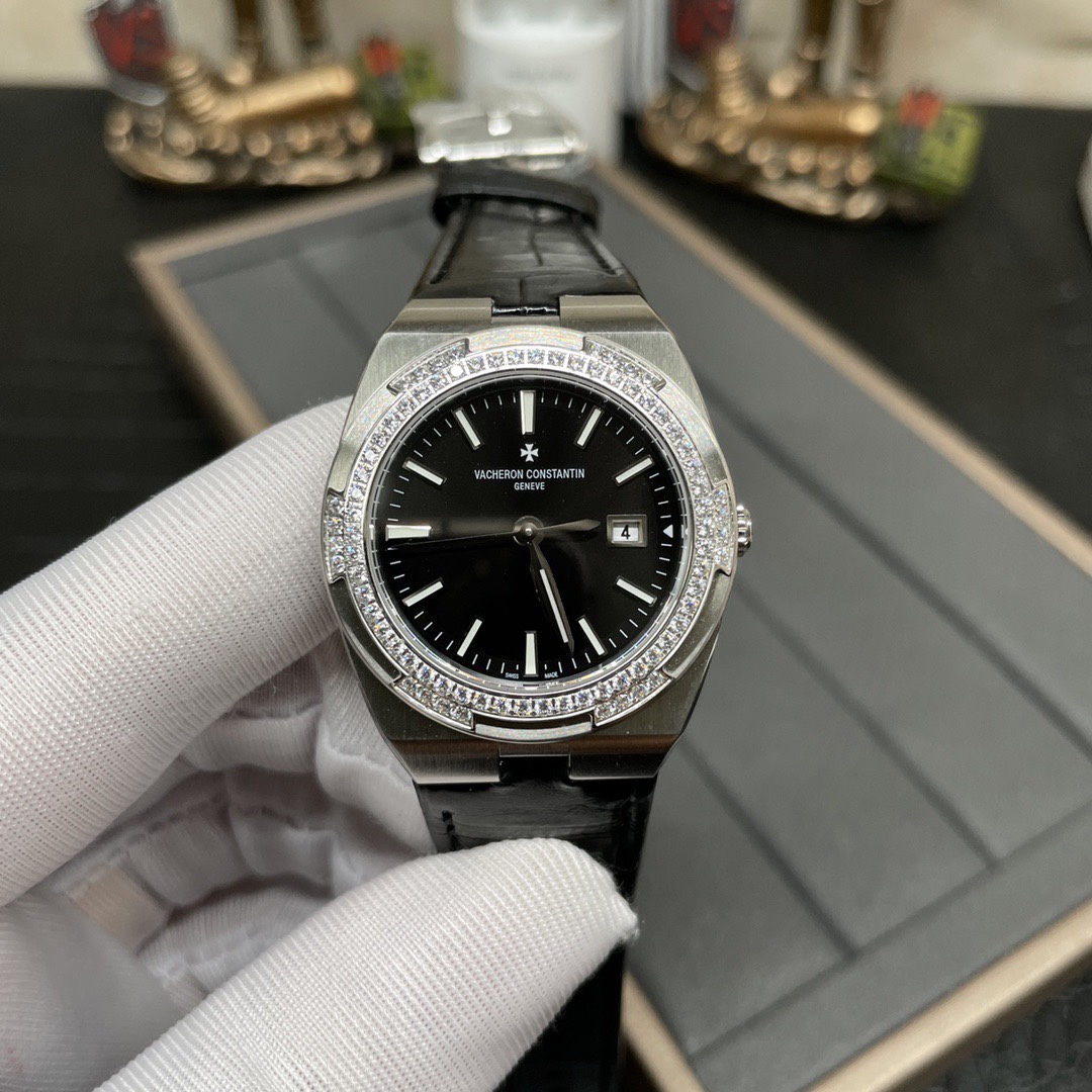 Vacheron Constantin 纵横四海系列 女士腕表33mm