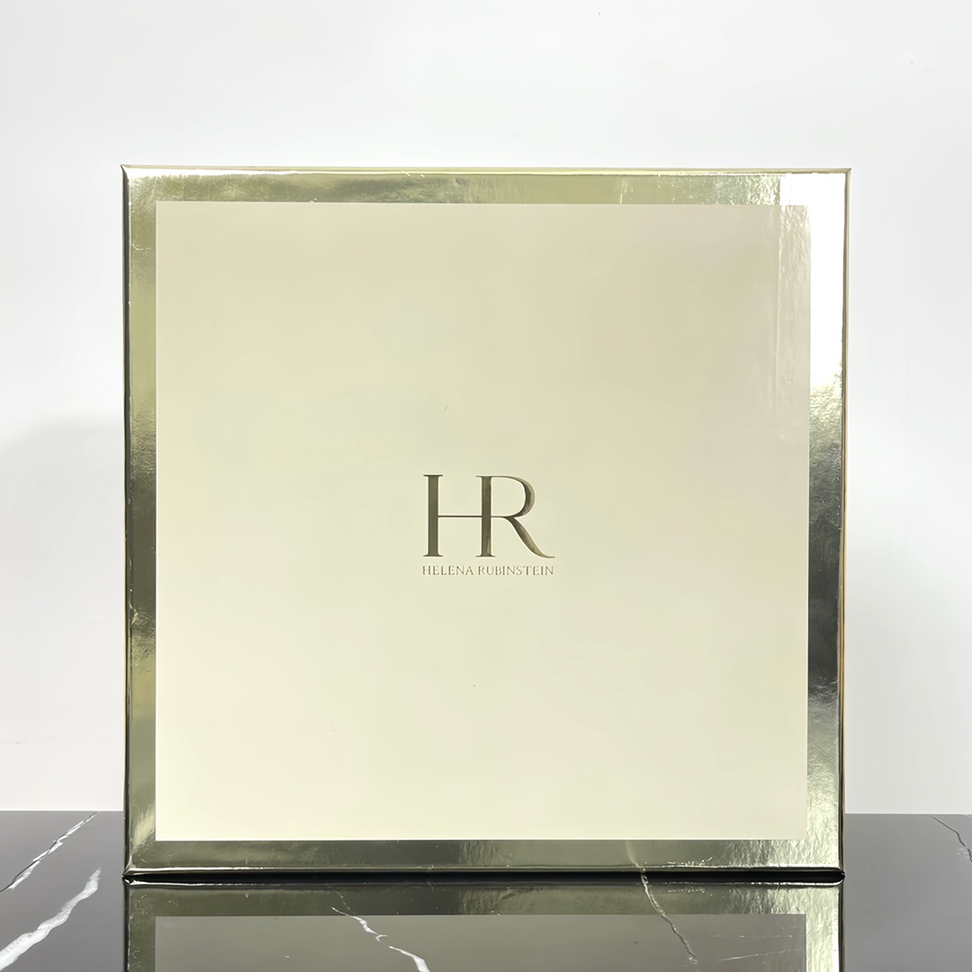 180! HR Helena Rubinstein Gift Box 7-piece set🔜 HR Helena Rubinstein King Gift Box 7-piece set🎁 With gift bag❗️ Set i…