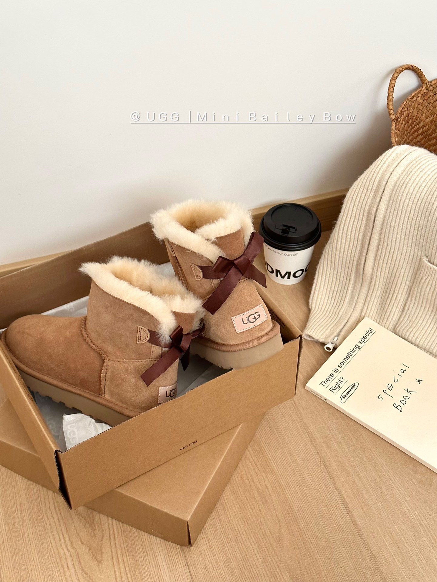Ugg经典基本款# 单丝带🎀
型号｜6501
size：35-40
color：暮粉色.栗色 .灰色. 