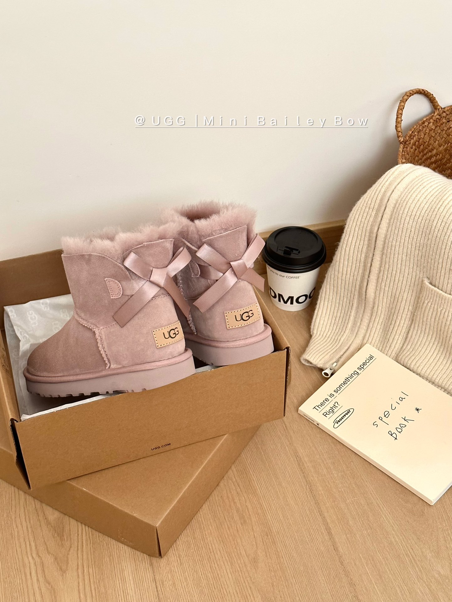 Ugg经典基本款# 单丝带🎀
型号｜6501
size：35-40
color：暮粉色.栗色 .灰色. 