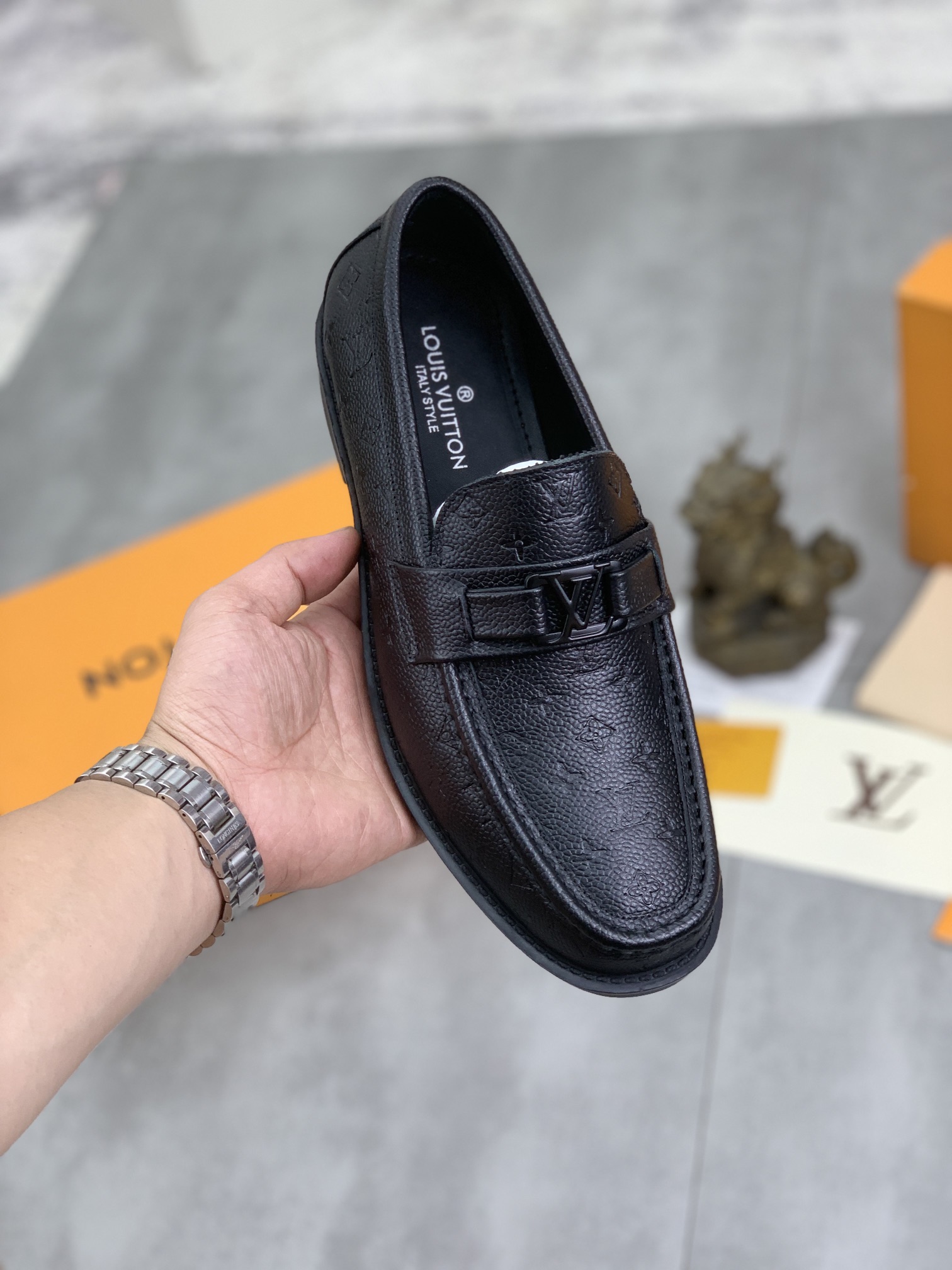 [Precio real] 🆘 Forro de piel de vaca teñida al agua LOUIS VUITTON Zapatos de cuero de negocios Louis Vuitton, hechos …