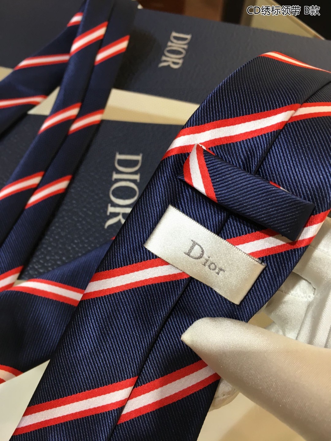 Do家新款领带Dior男士CD绣标领