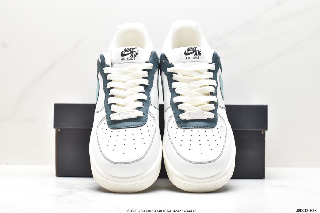 Undefeated x Nike Air Force 1 Low SP 3M original last and cardboard LT0226-301