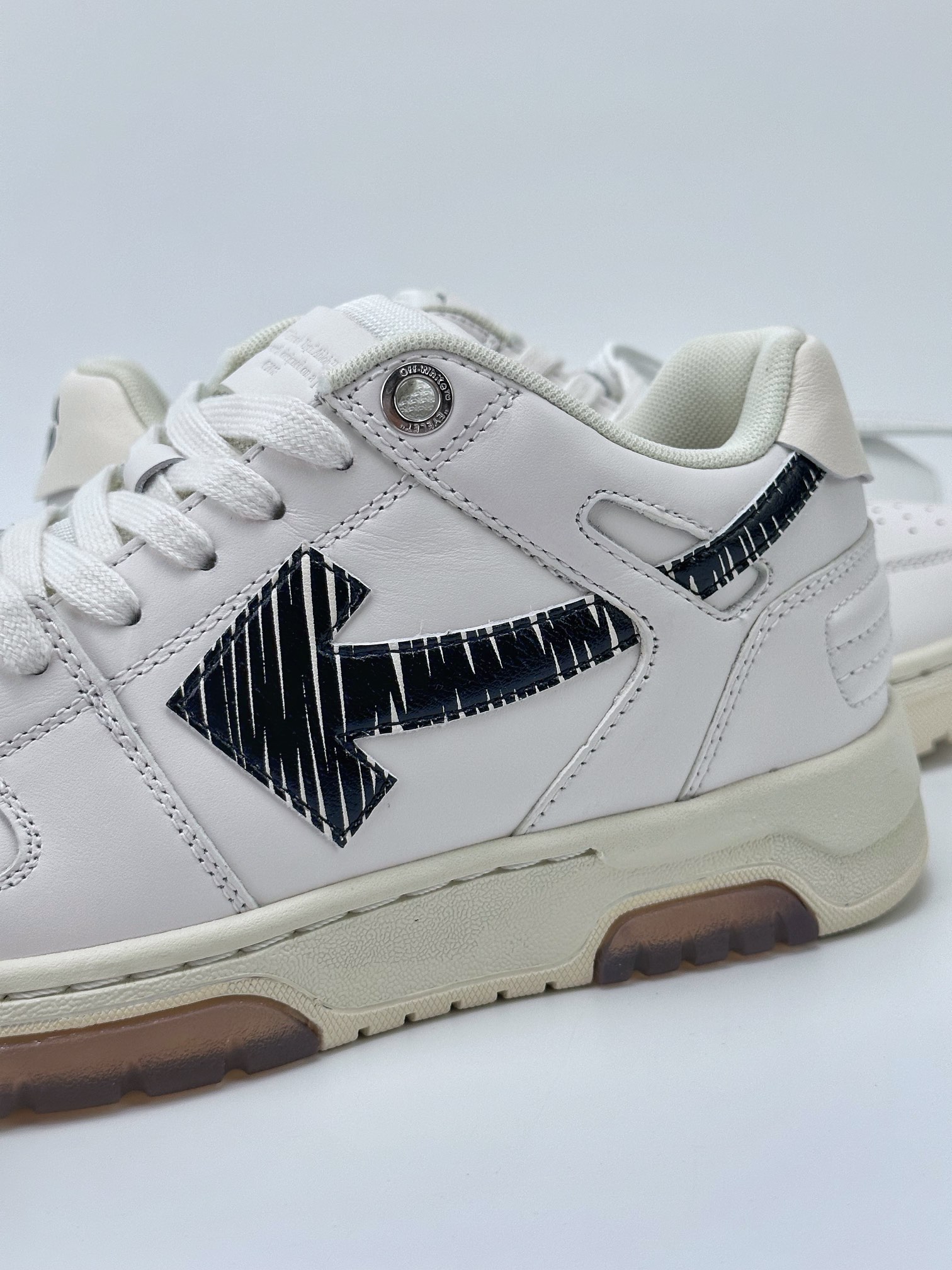 OFF- WHITE Out of Office Graffiti White OMIA189S21LEA0030110