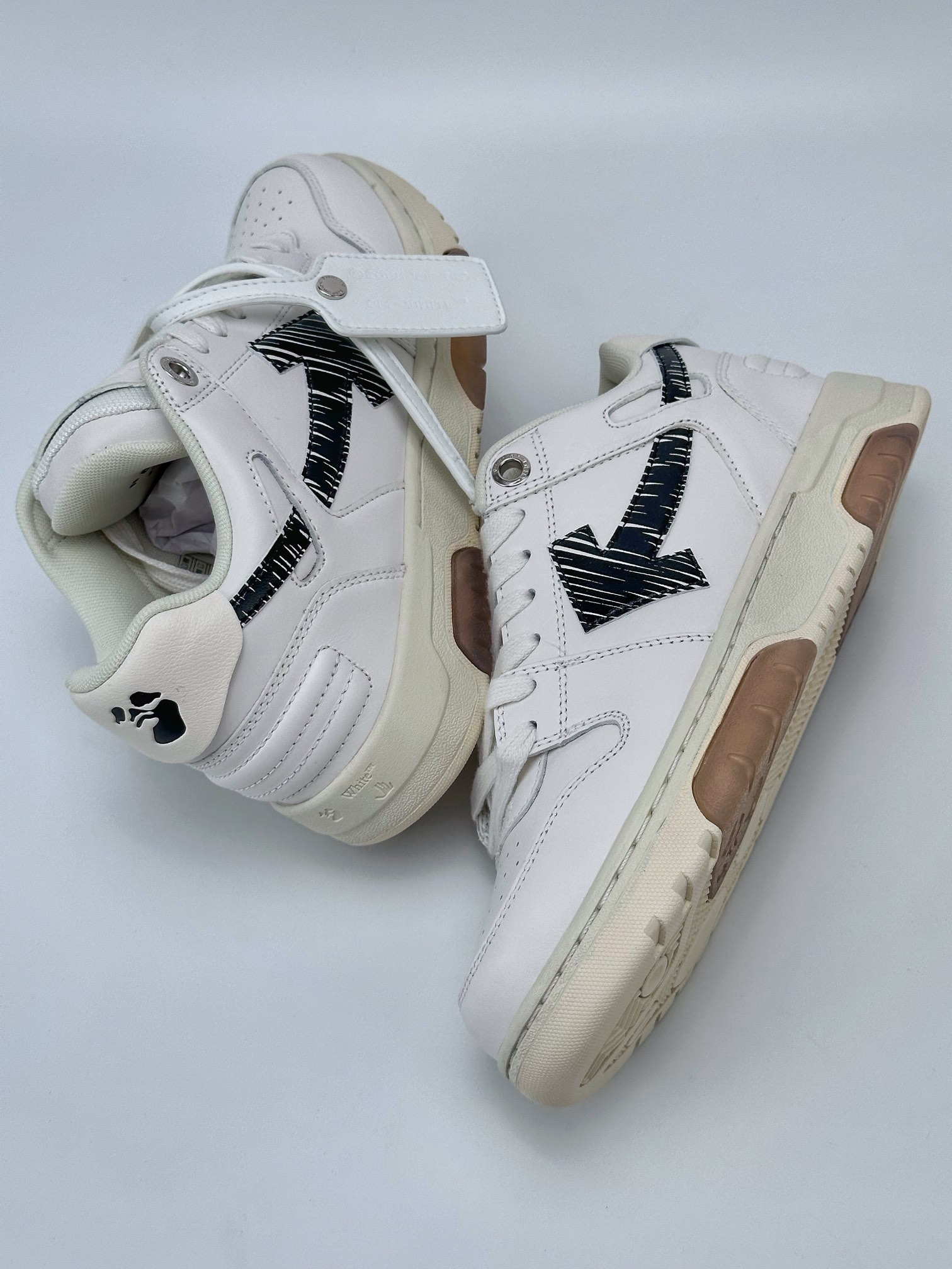 OFF- WHITE Out of Office Graffiti White OMIA189S21LEA0030110