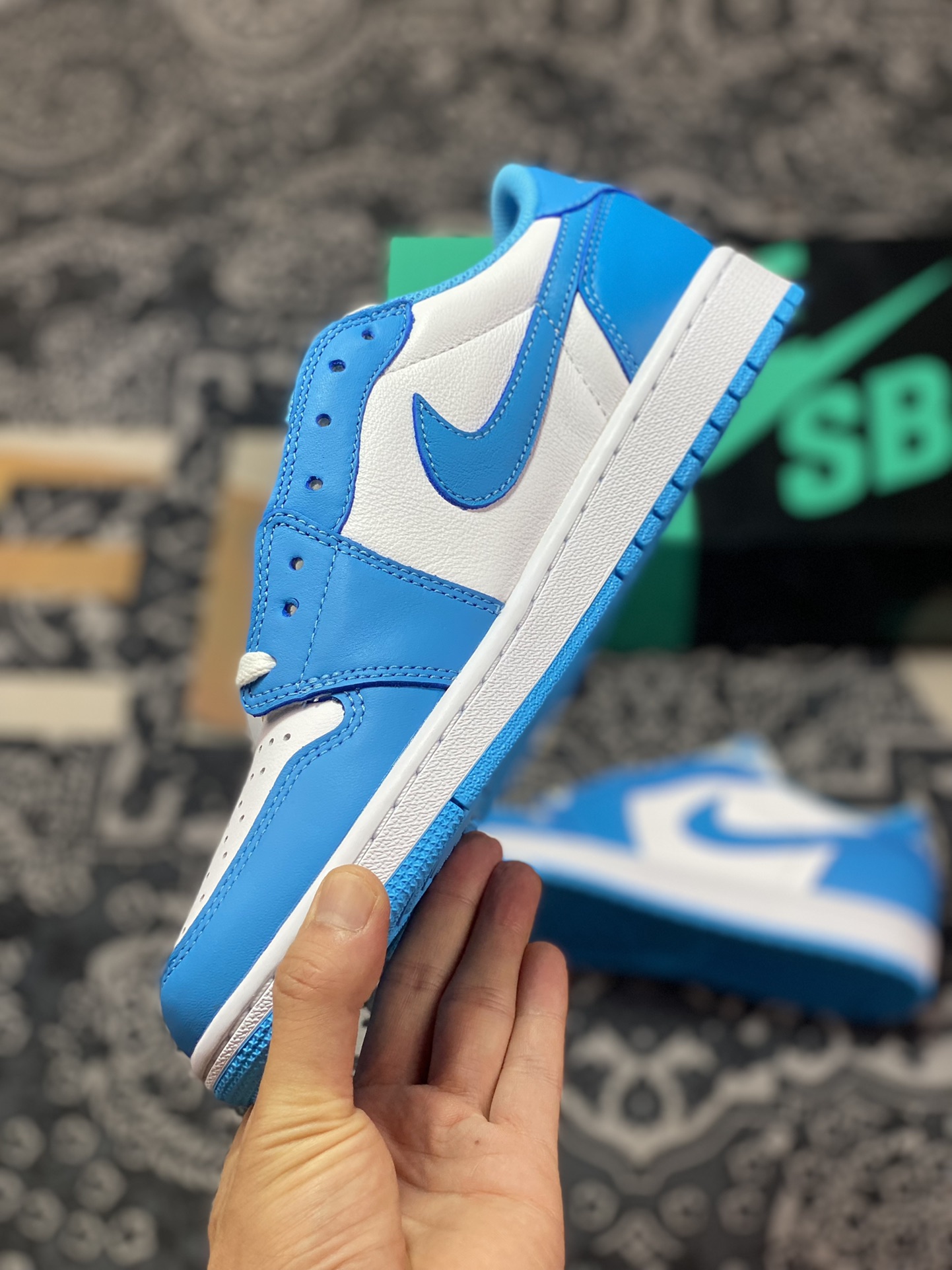 Youxuan once again joins hands with legendary skateboarder Eric Koston x Dunk SB x Air Jordan 1 Low ”Carolina Blue” basketball shoes ”Joint North Carolina Blue and White Low Top” CJ7891-401