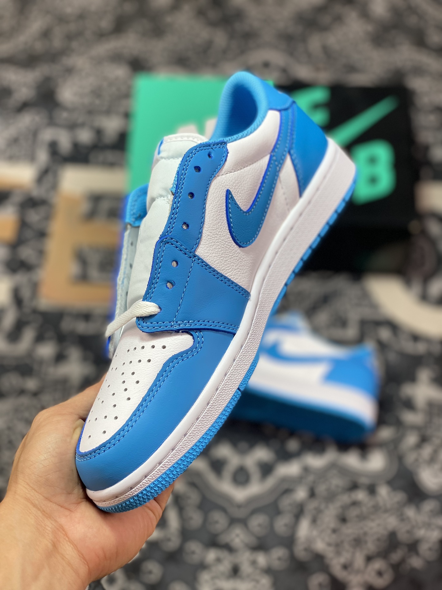 Youxuan once again joins hands with legendary skateboarder Eric Koston x Dunk SB x Air Jordan 1 Low ”Carolina Blue” basketball shoes ”Joint North Carolina Blue and White Low Top” CJ7891-401