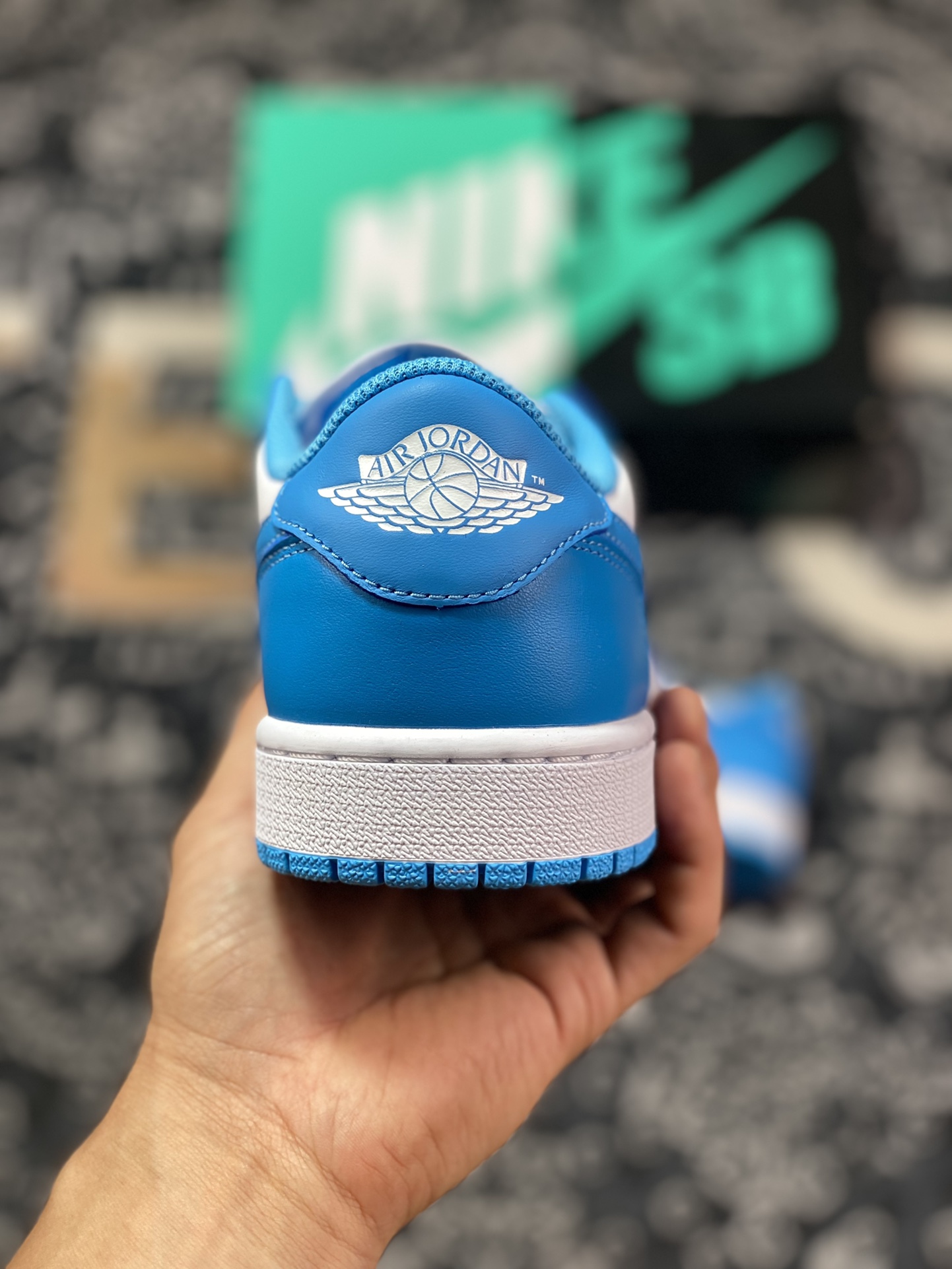 Youxuan once again joins hands with legendary skateboarder Eric Koston x Dunk SB x Air Jordan 1 Low ”Carolina Blue” basketball shoes ”Joint North Carolina Blue and White Low Top” CJ7891-401