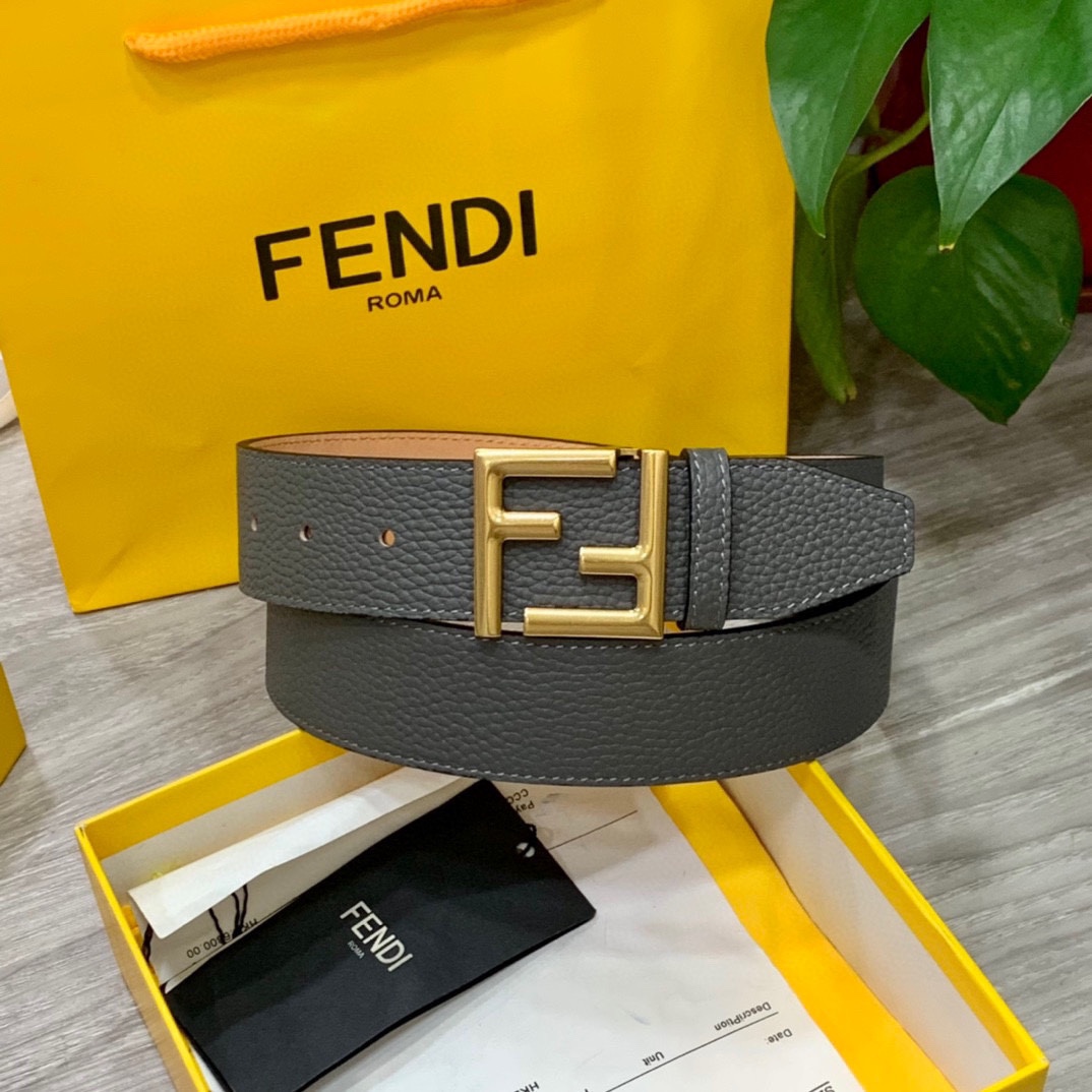 
       FENDI （芬迪）男士时尚休闲腰带 原版荔枝纹面+头层磨砂底 顶级做工，搭配标志FF搭