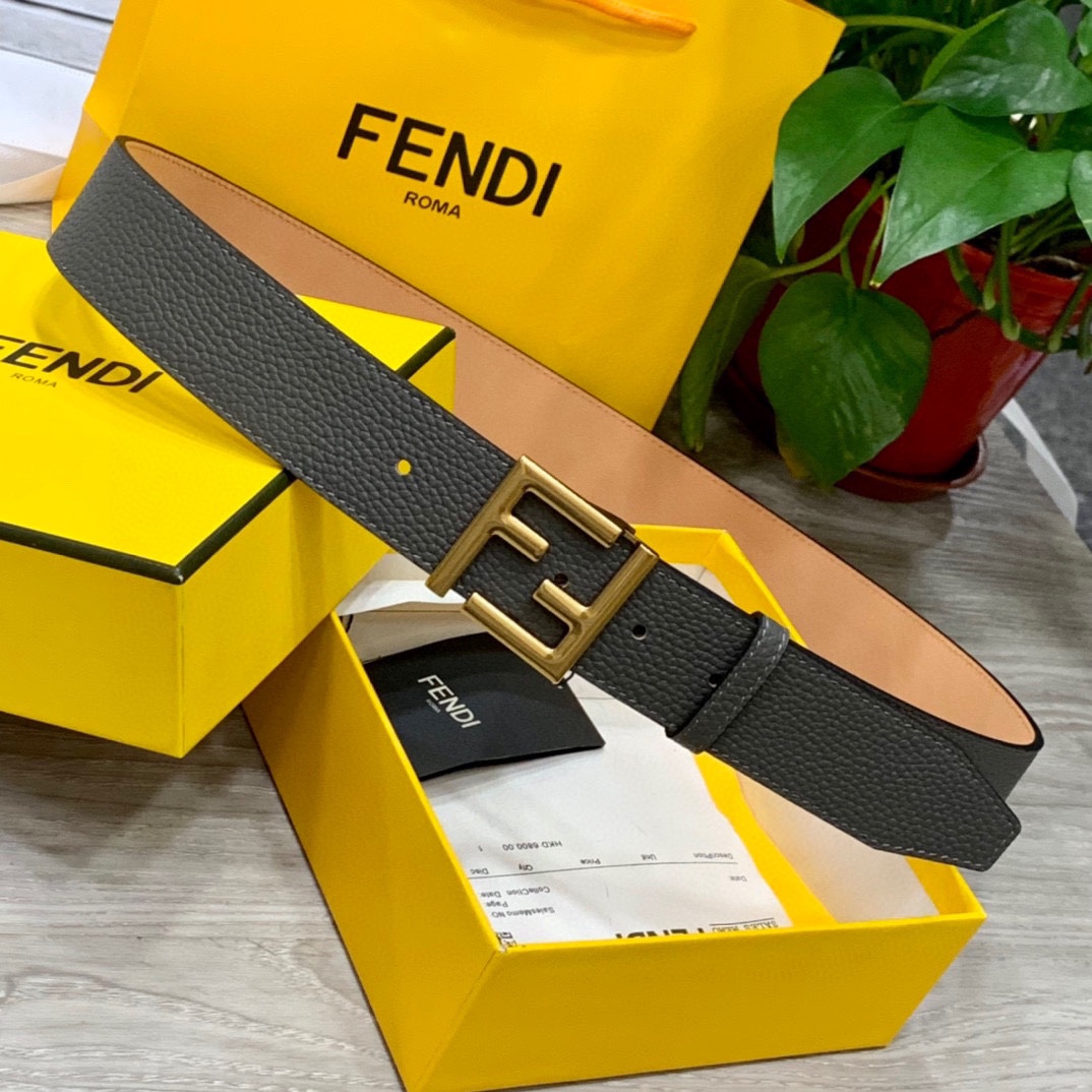 
       FENDI （芬迪）男士时尚休闲腰带 原版荔枝纹面+头层磨砂底 顶级做工，搭配标志FF搭