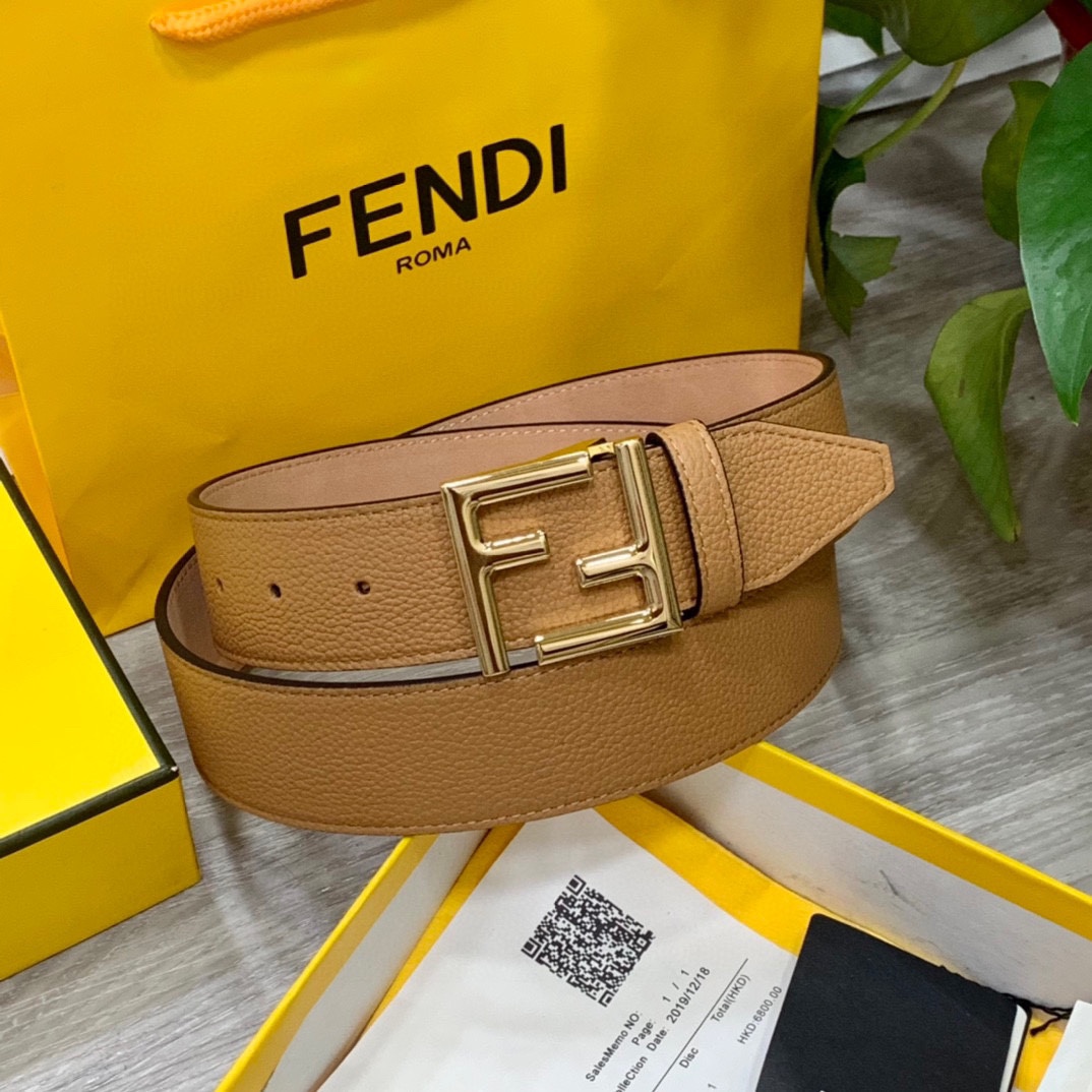 
       FENDI （芬迪）男士时尚休闲腰带 原版荔枝纹面+头层磨砂底 顶级做工，搭配标志FF搭