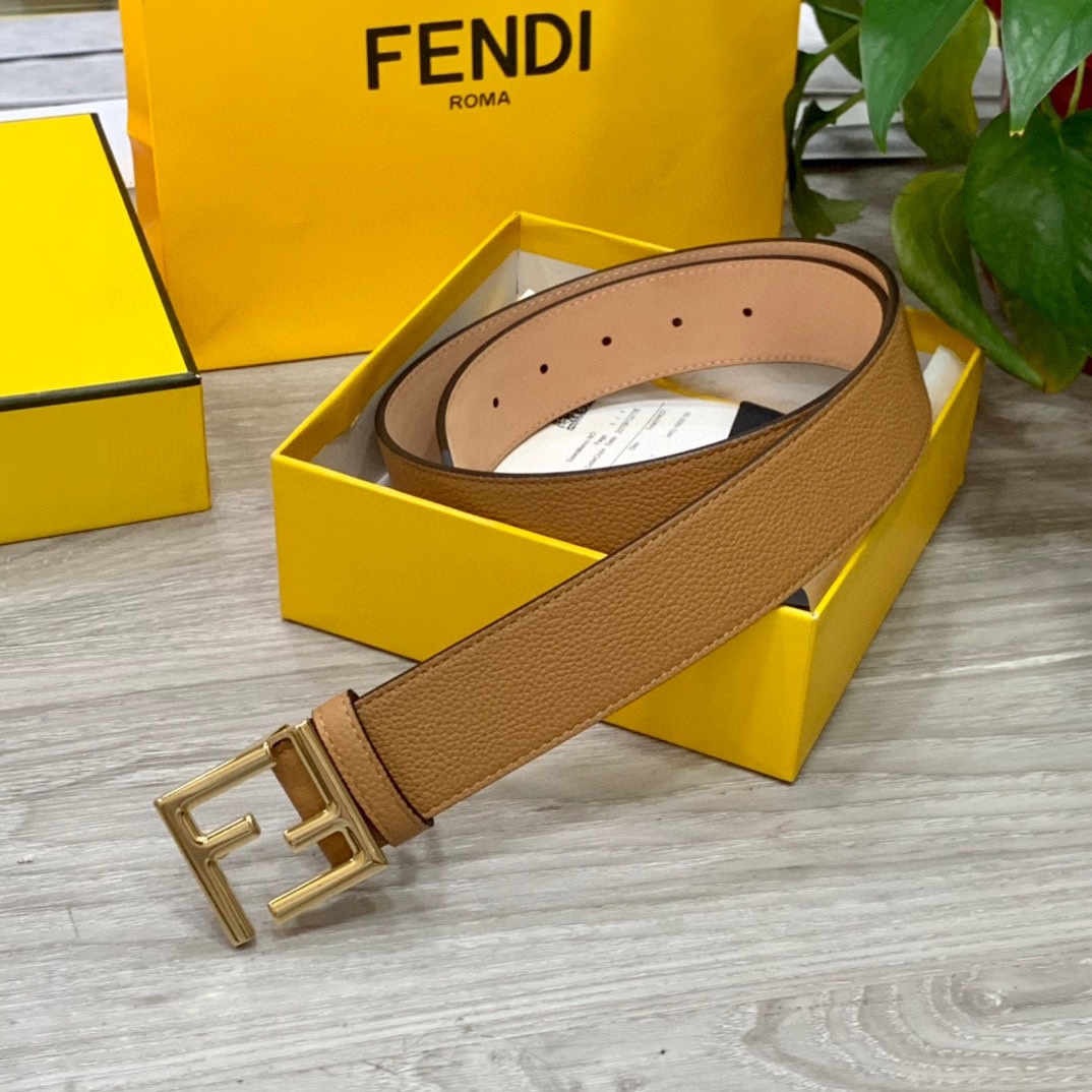 
       FENDI （芬迪）男士时尚休闲腰带 原版荔枝纹面+头层磨砂底 顶级做工，搭配标志FF搭